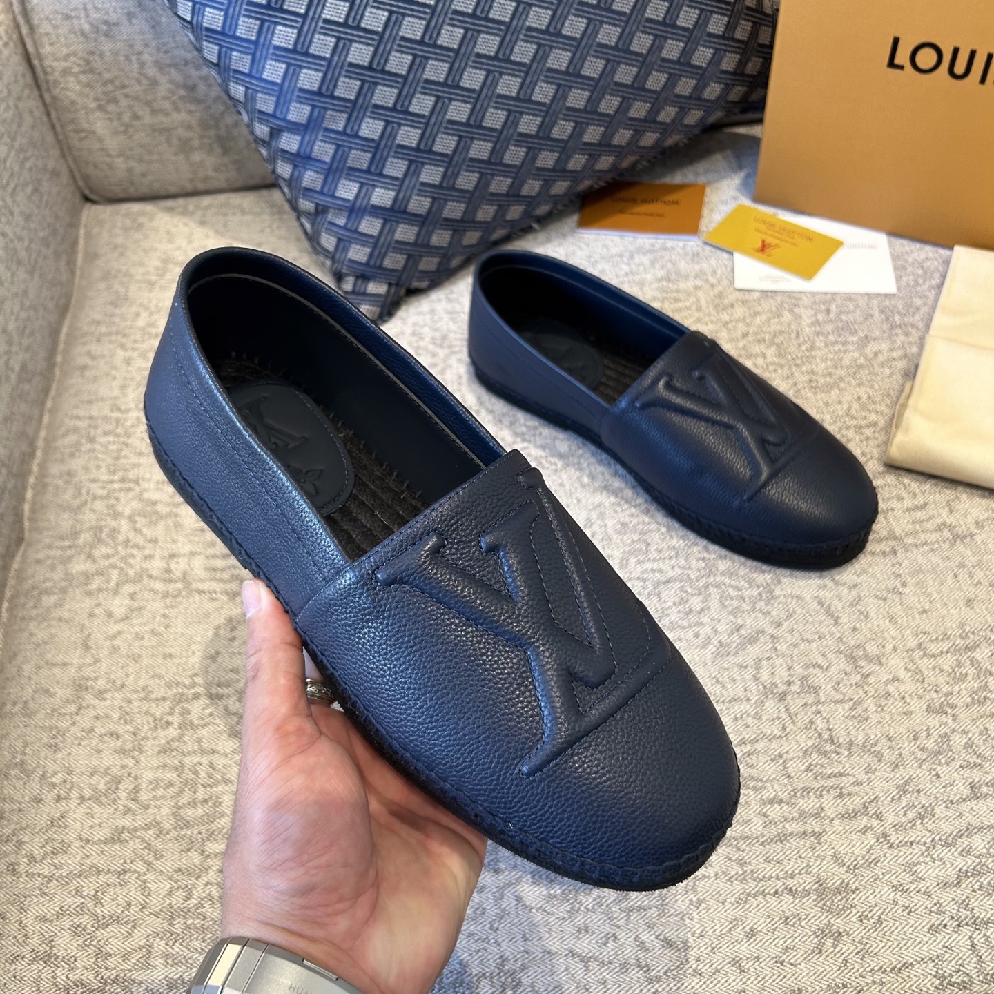 LV shoe