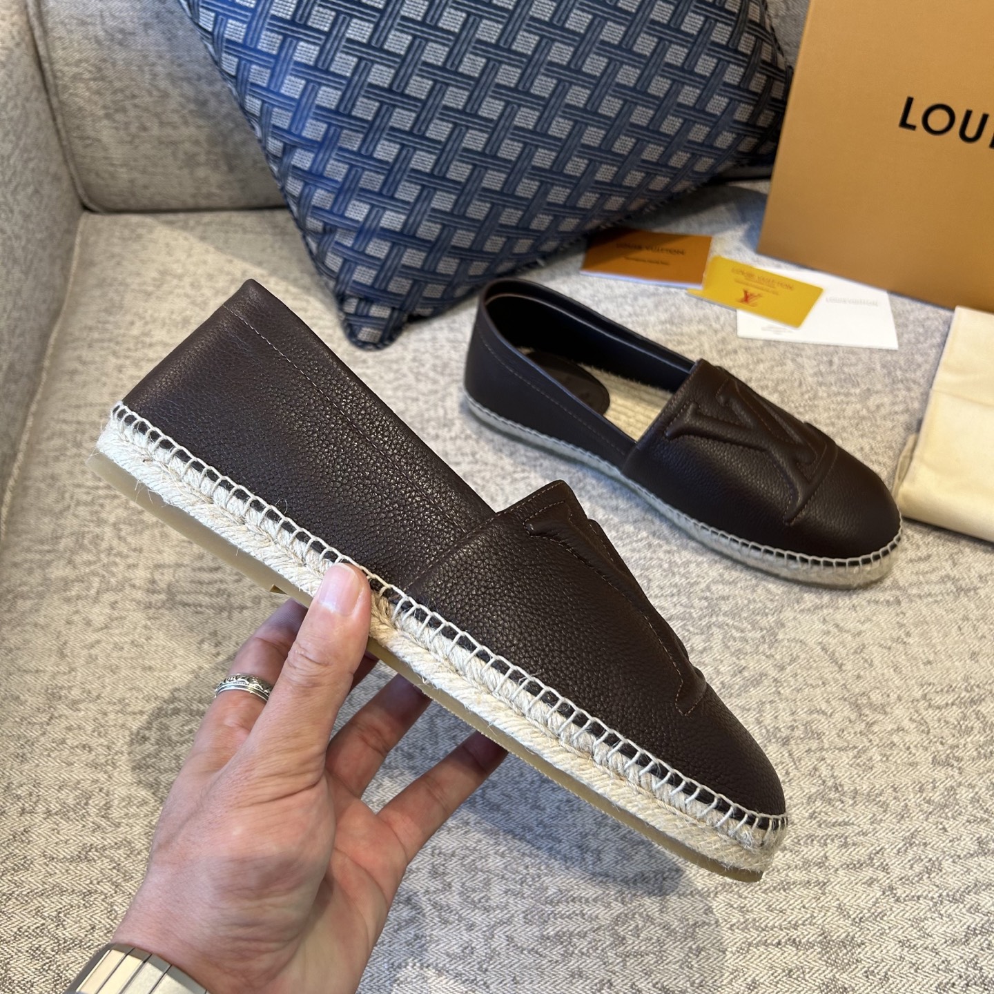 LV shoe