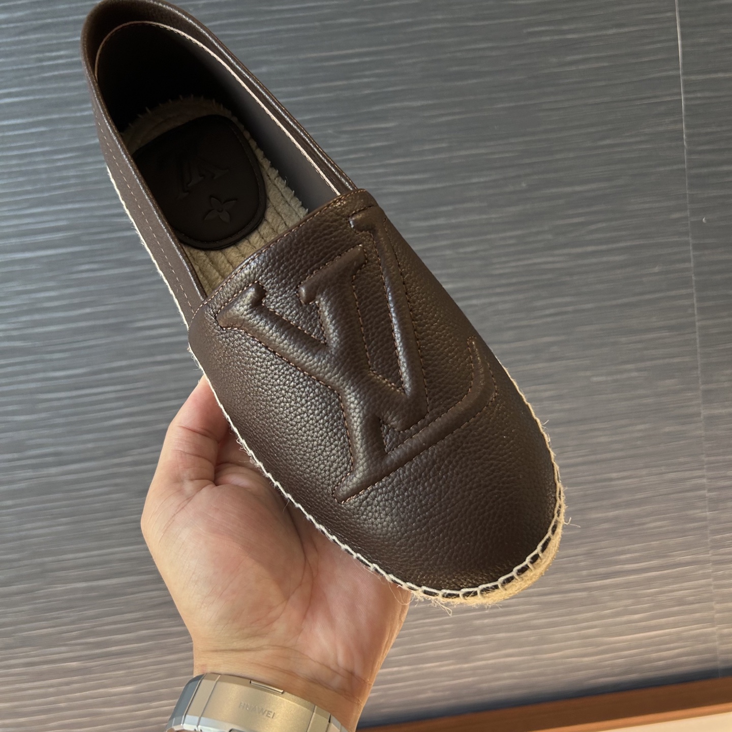LV shoe