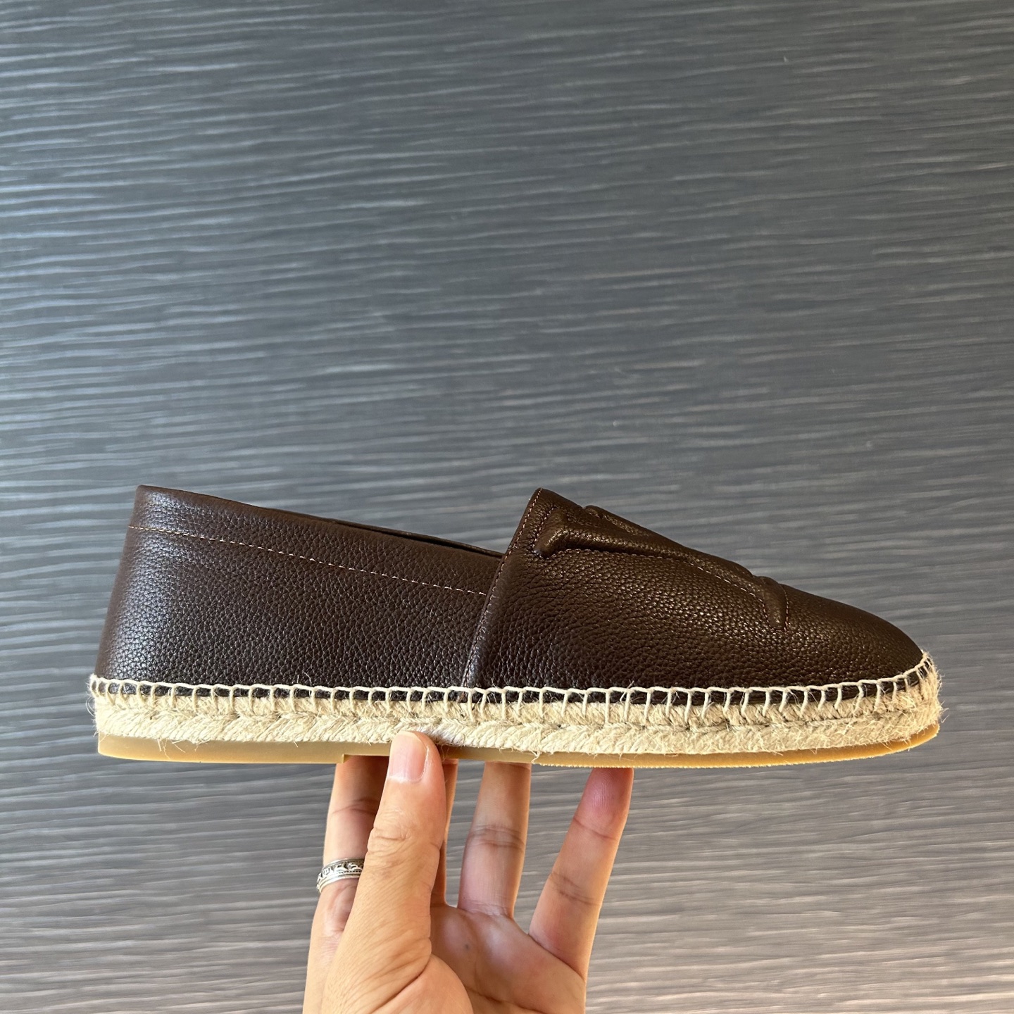 LV shoe