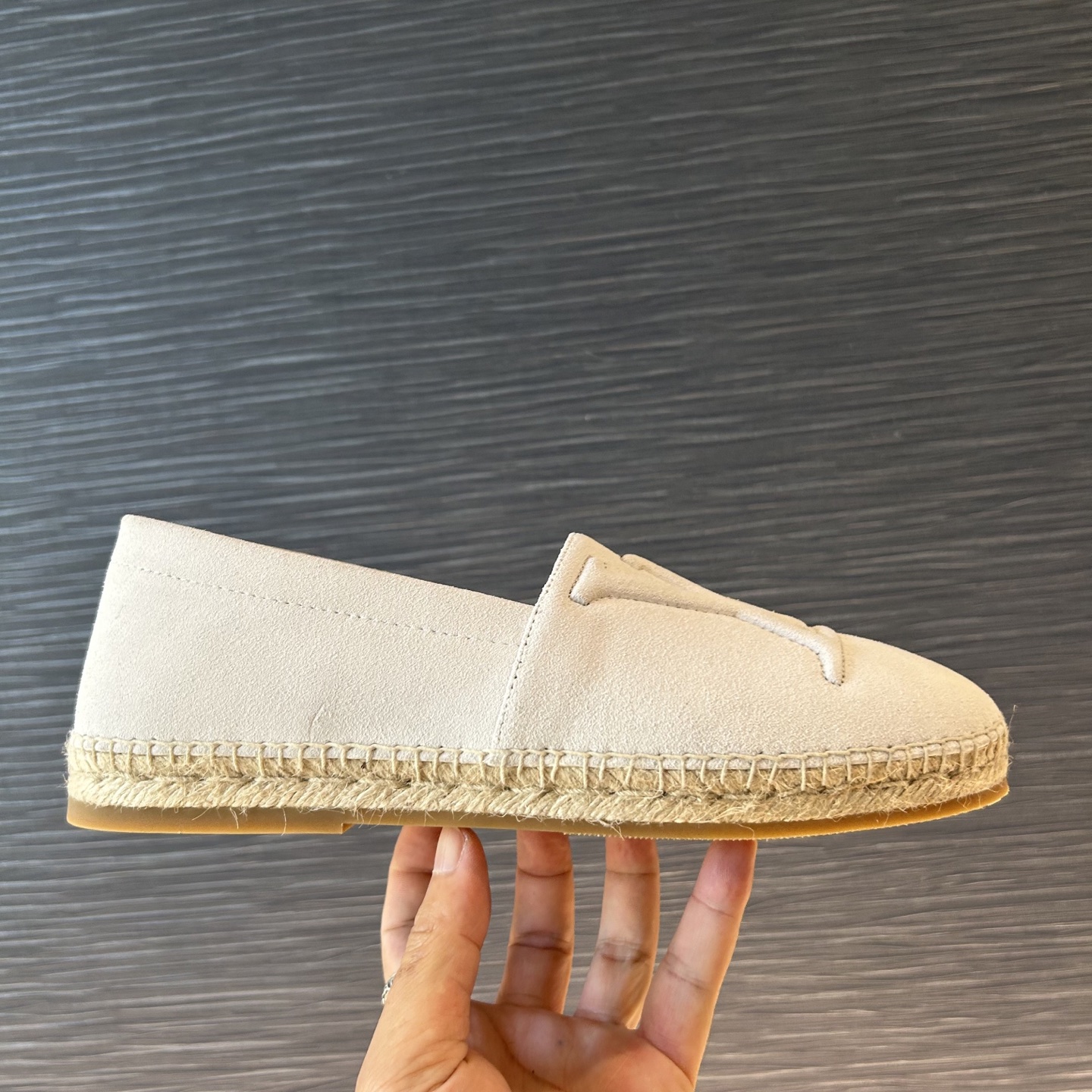 LV shoe