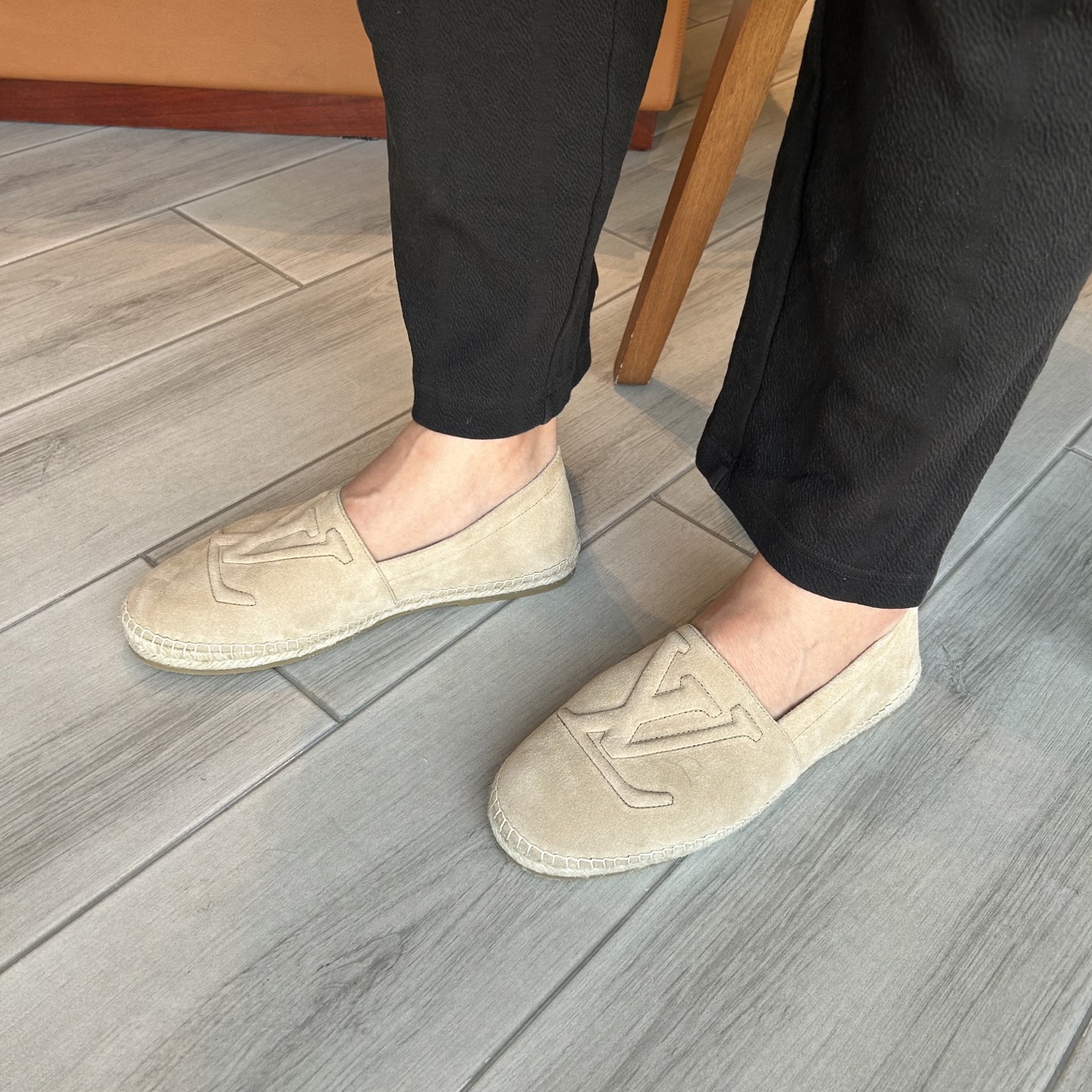 LV shoe