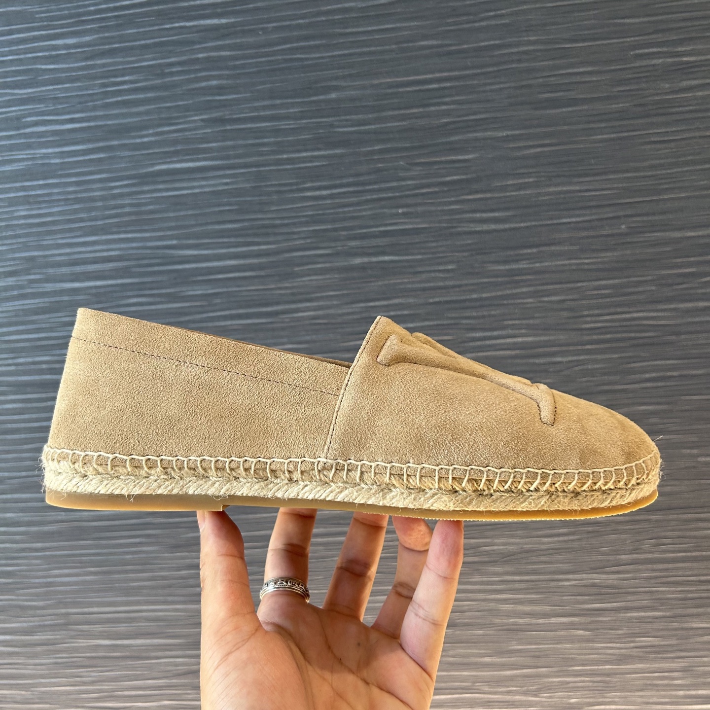 LV shoe