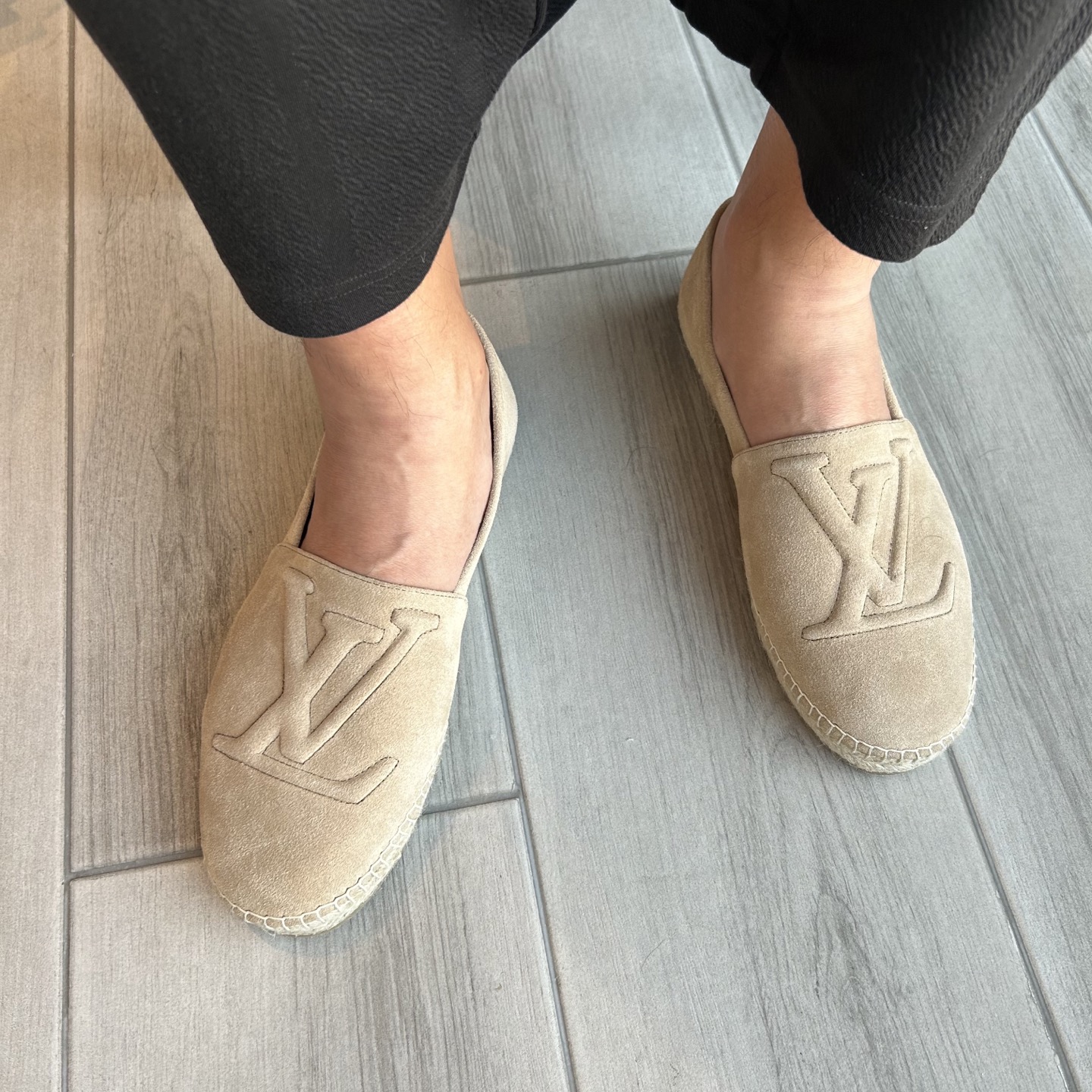 LV shoe