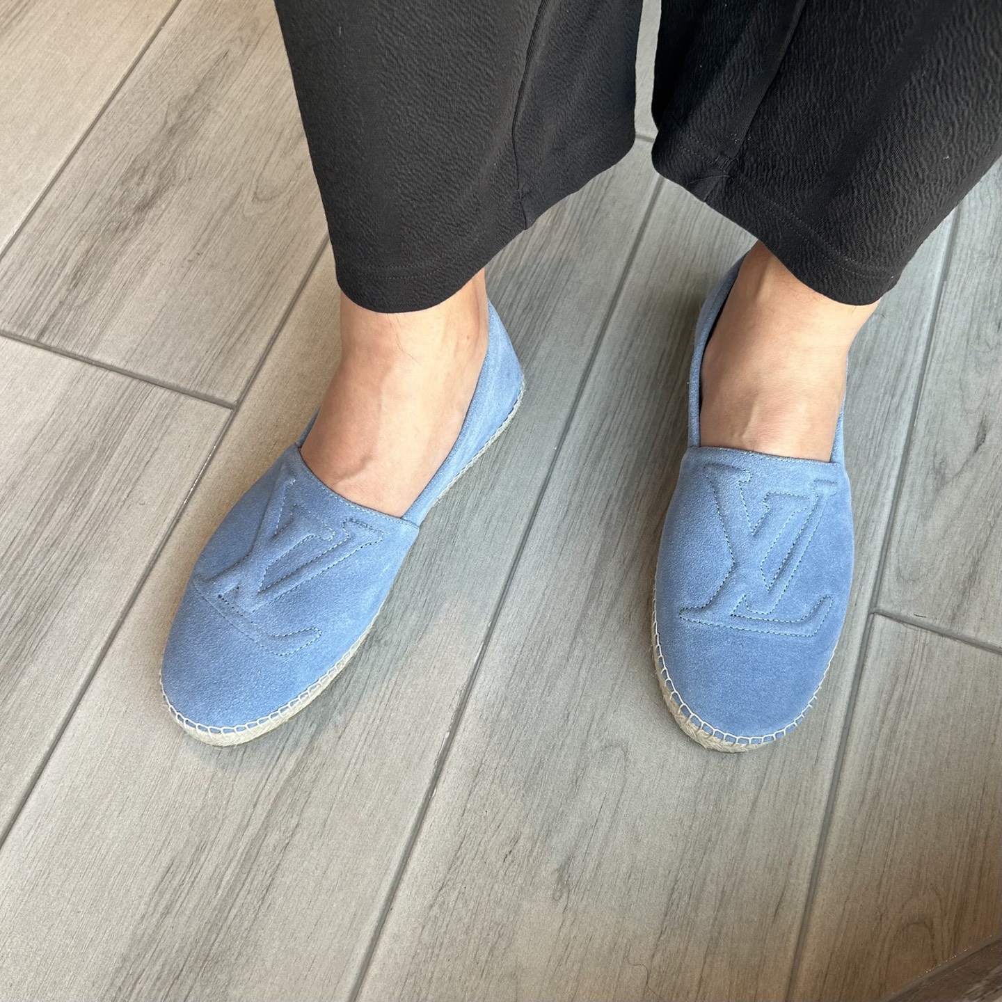 LV shoe
