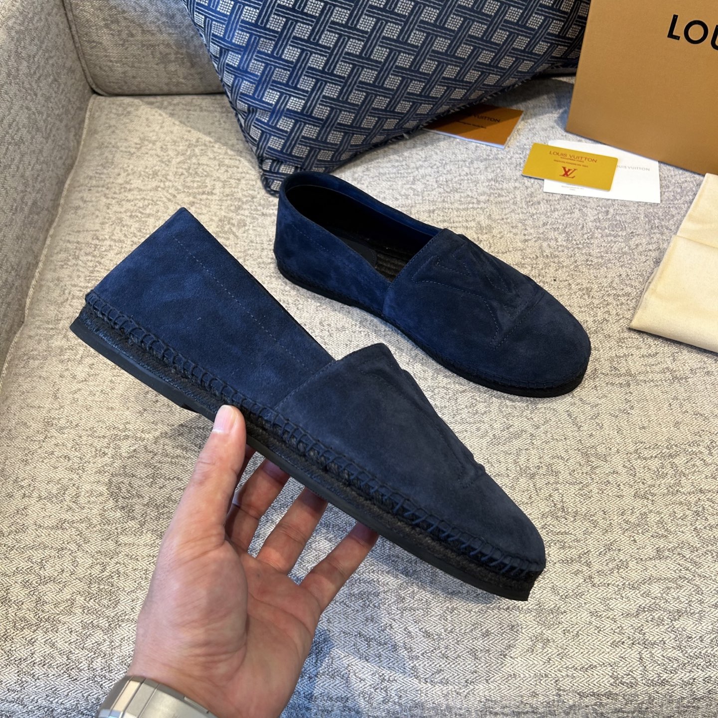 LV shoe