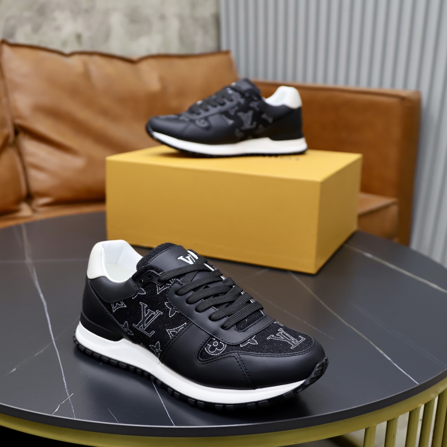 LV shoe