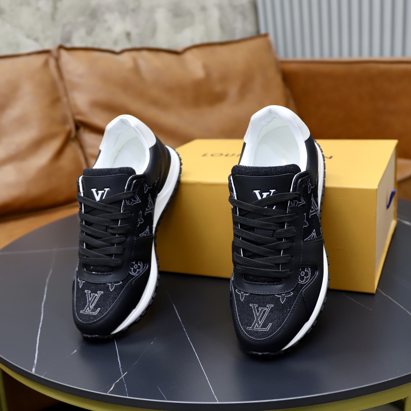 LV shoe