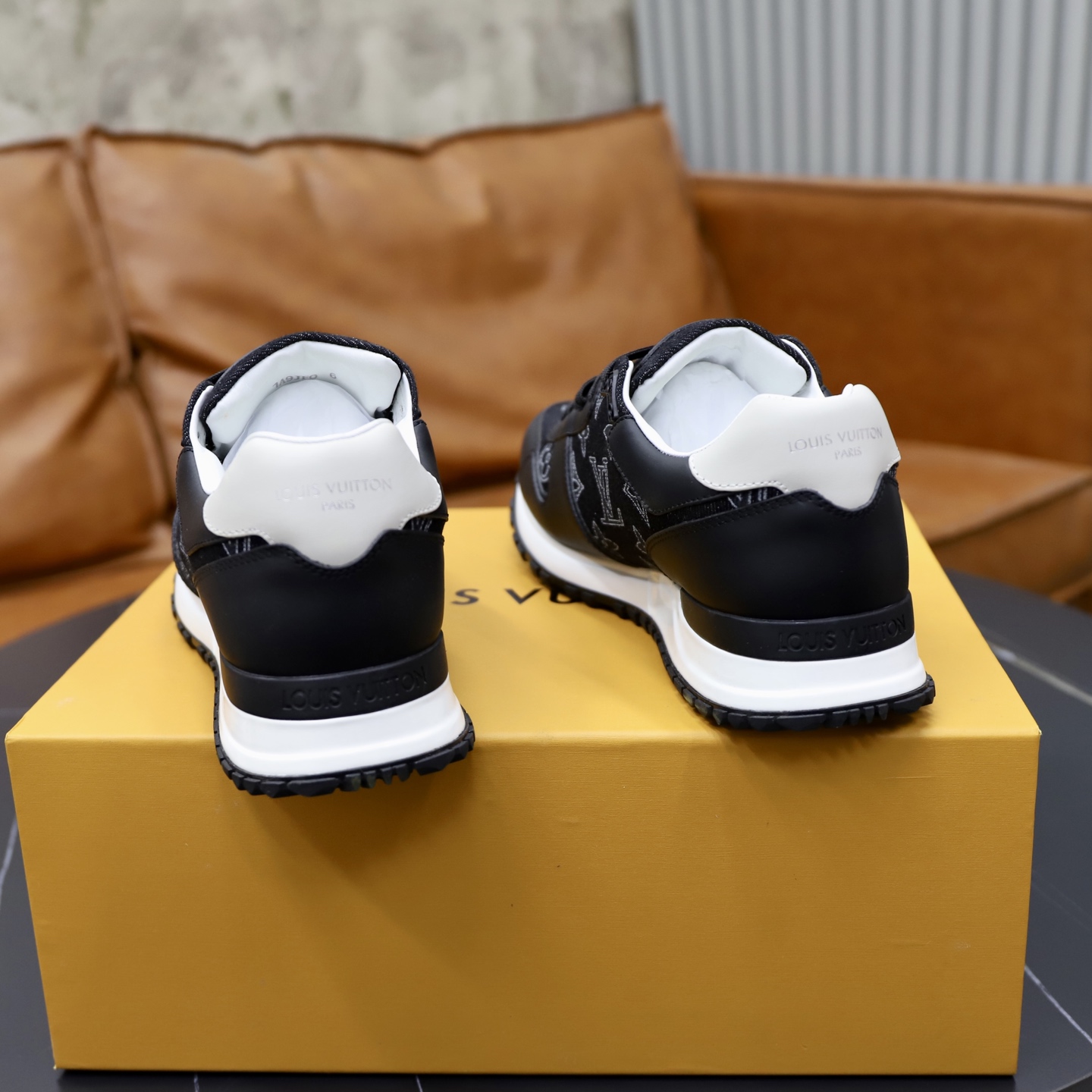 LV shoe