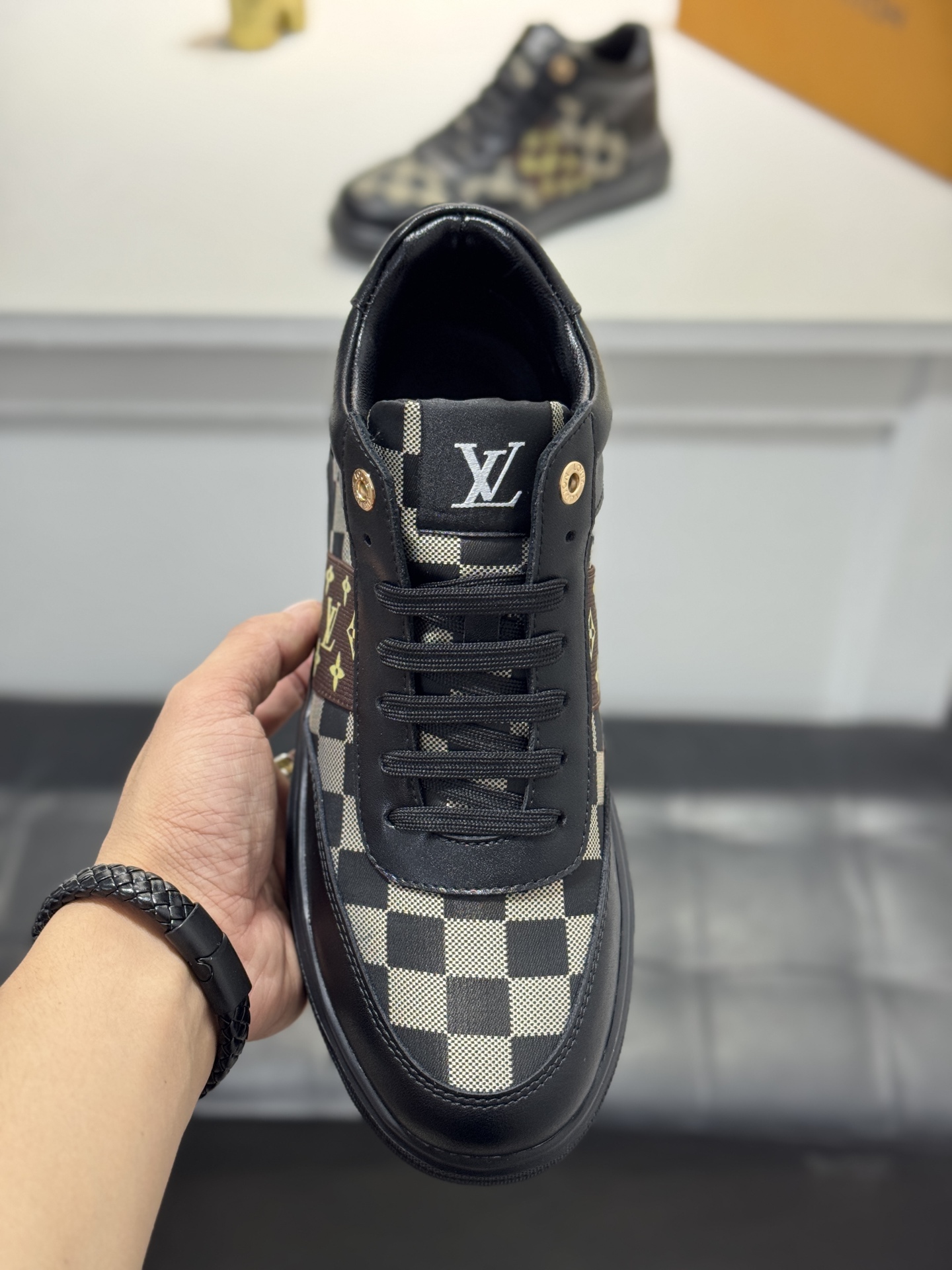 LV shoe