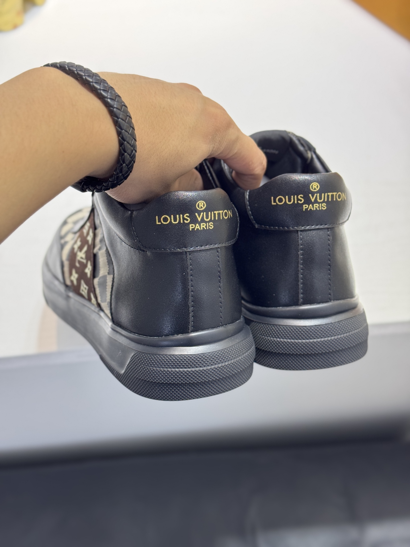LV shoe