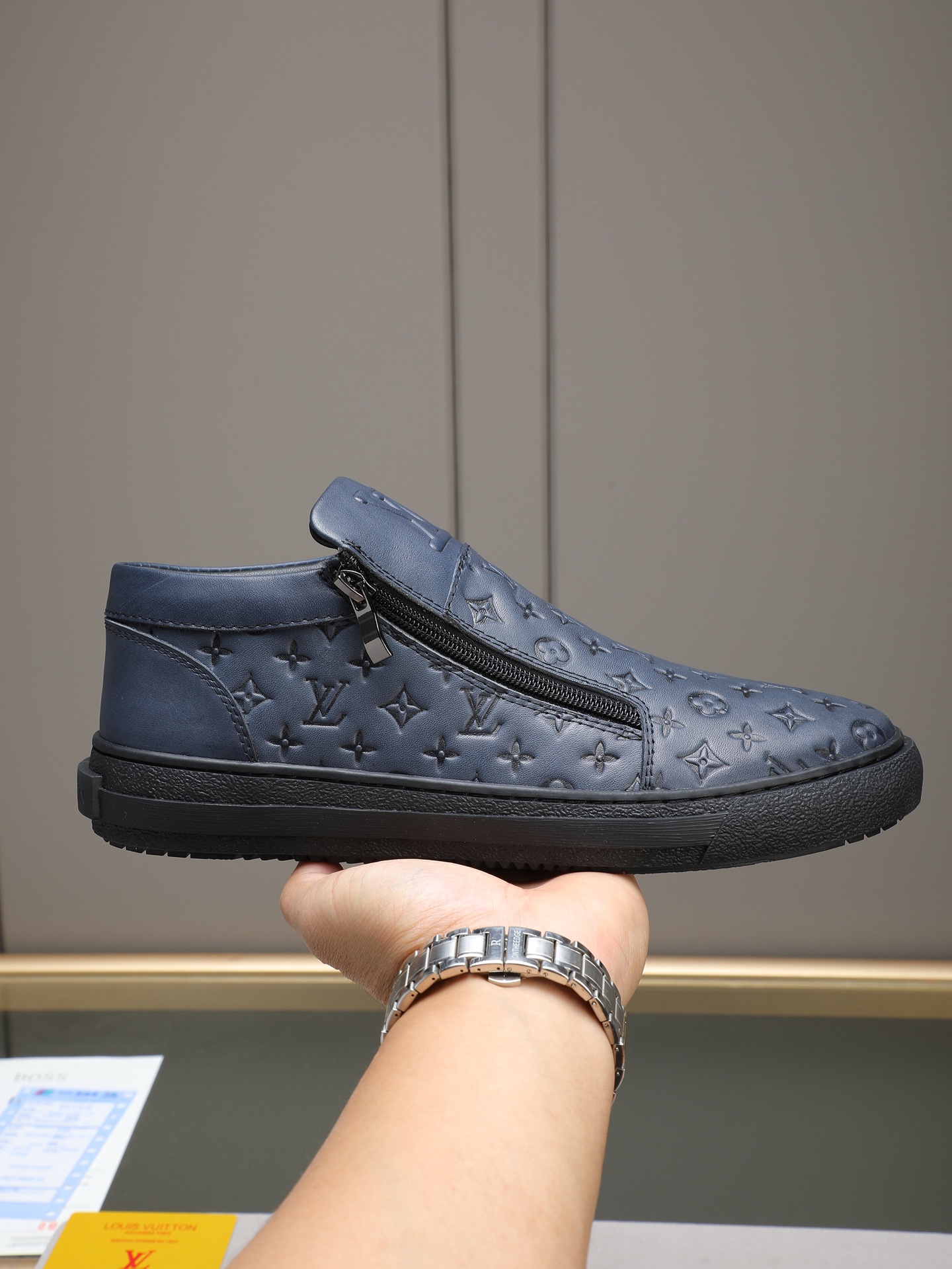 LV shoe