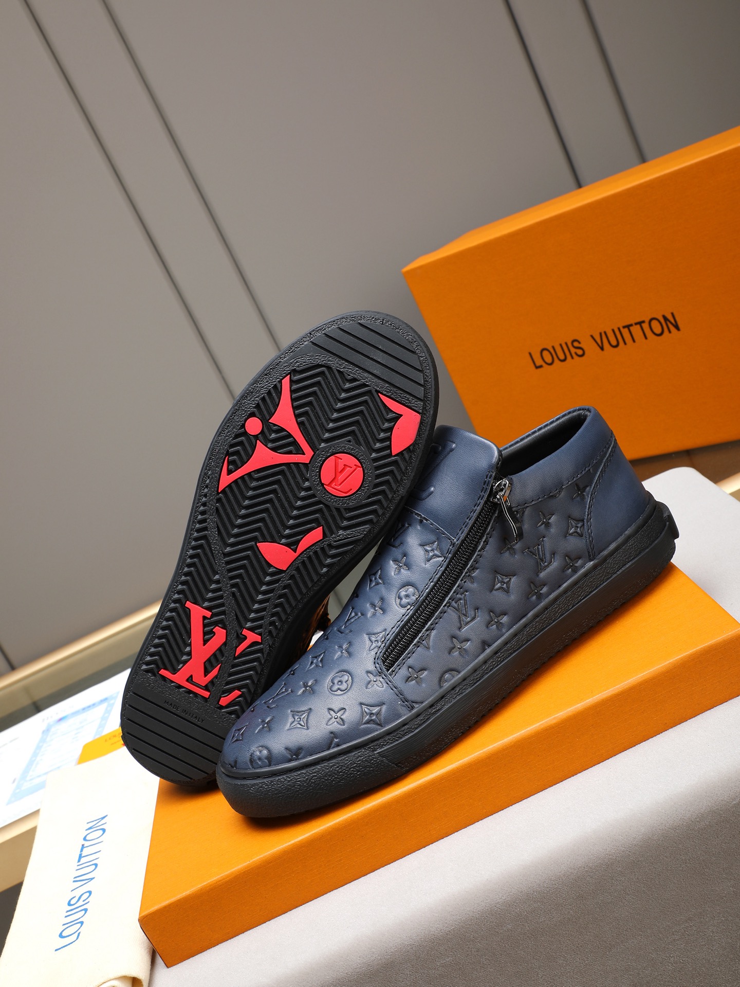 LV shoe