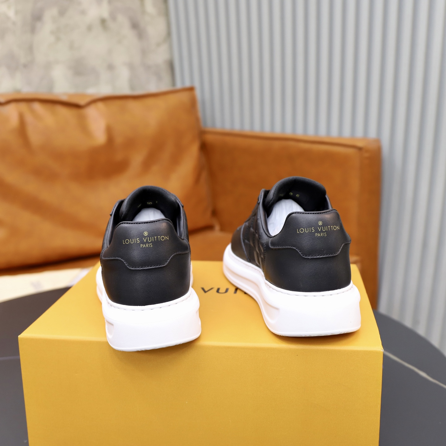 LV shoe