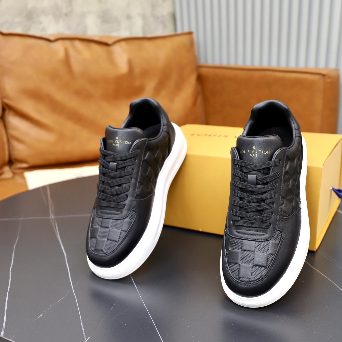 LV shoe