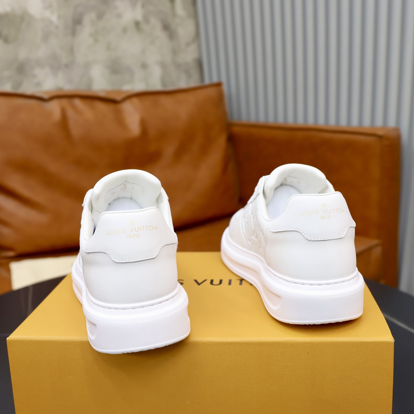 LV shoe