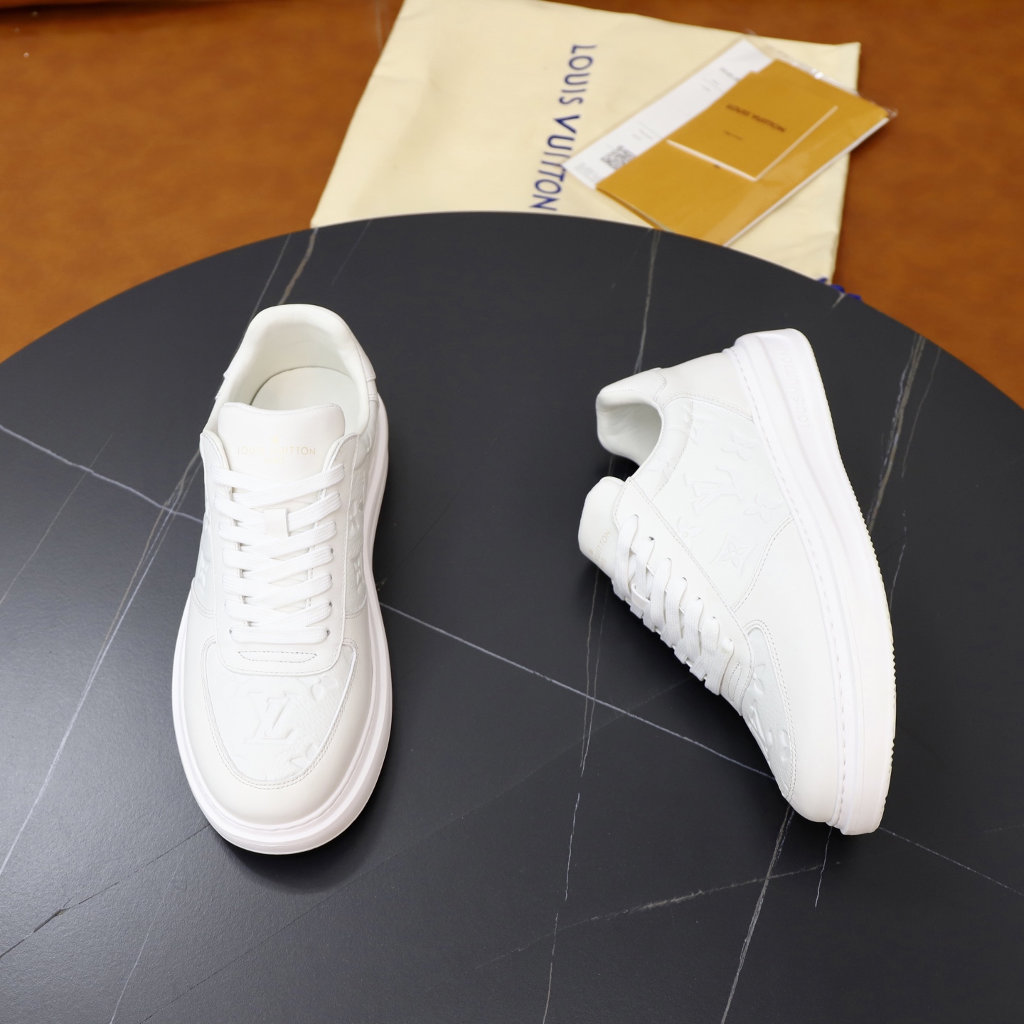 LV shoe
