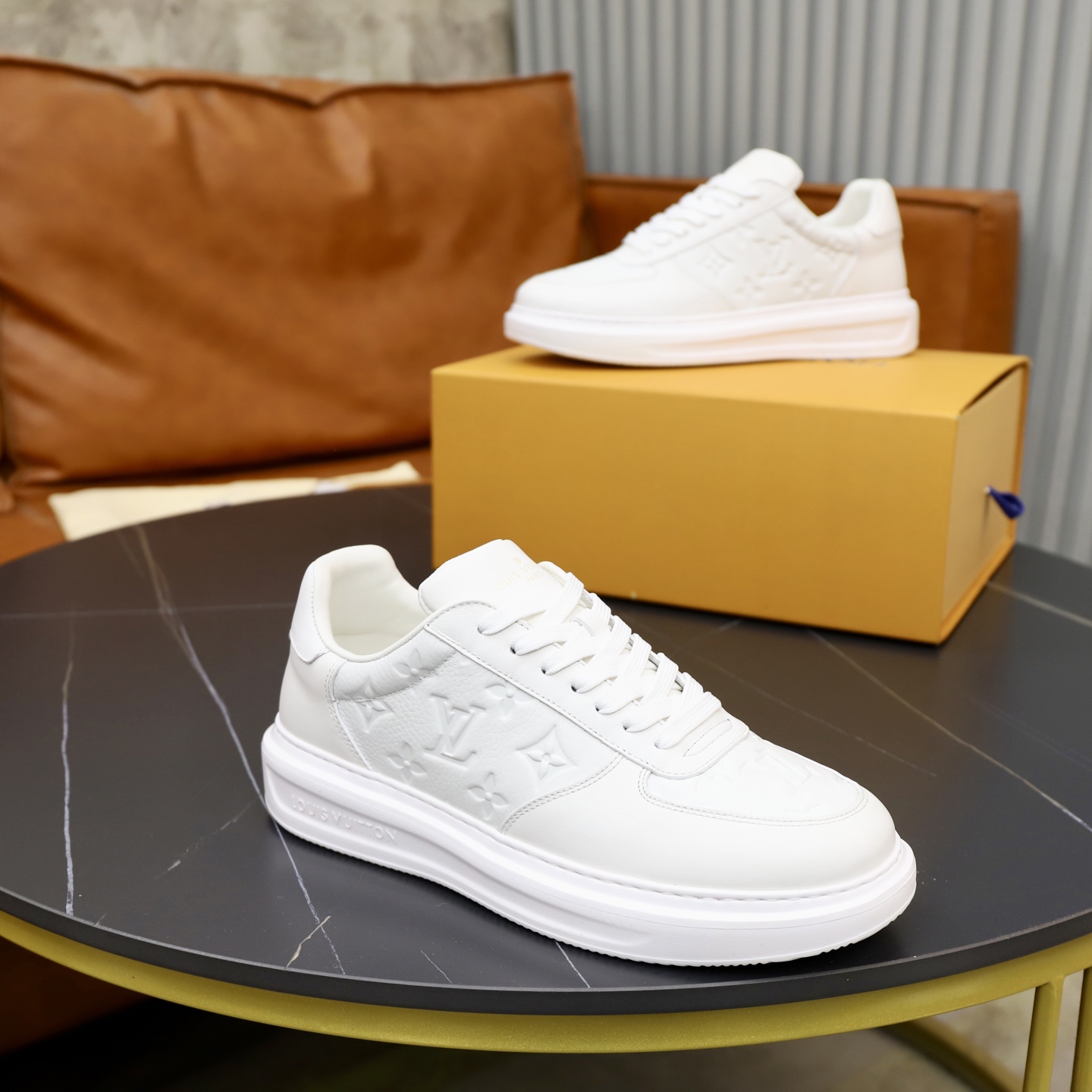 LV shoe