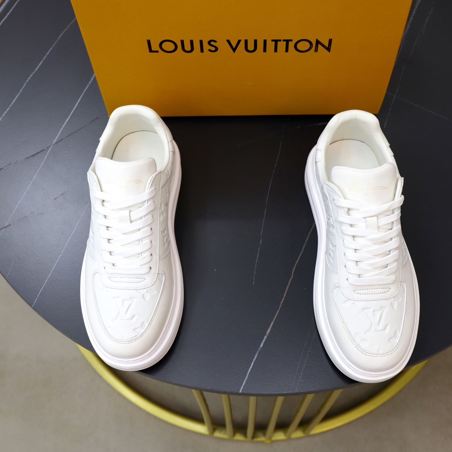 LV shoe