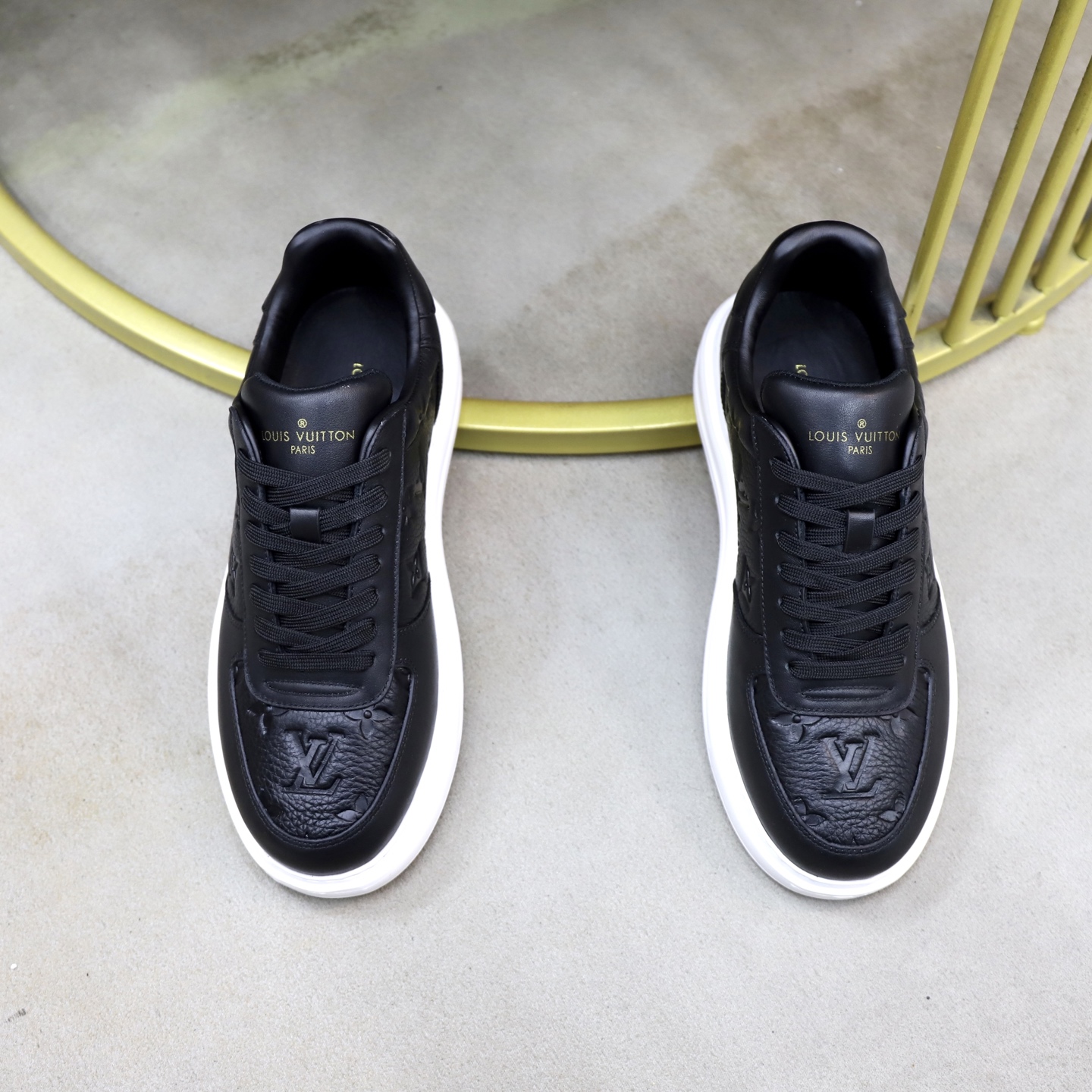 LV shoe