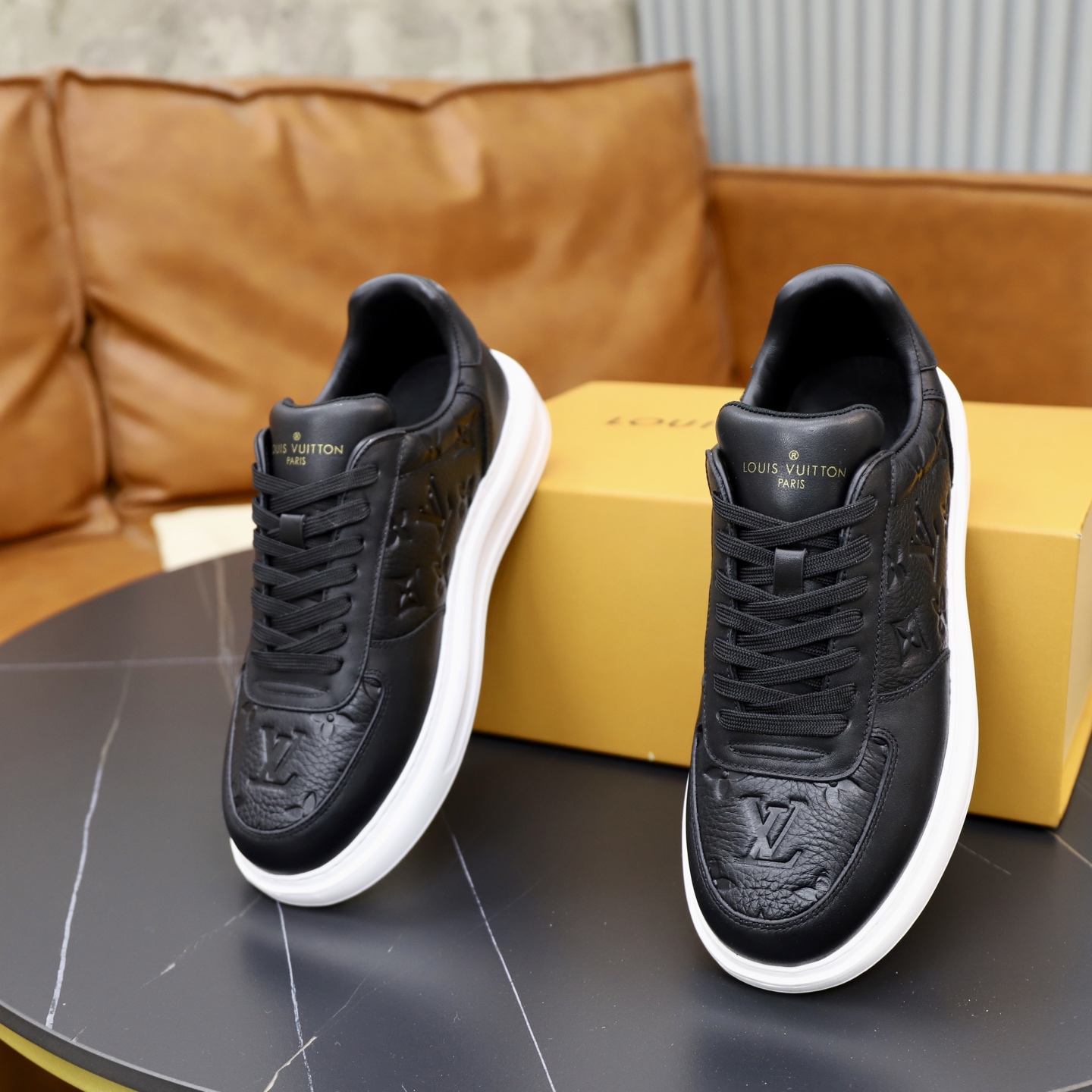 LV shoe