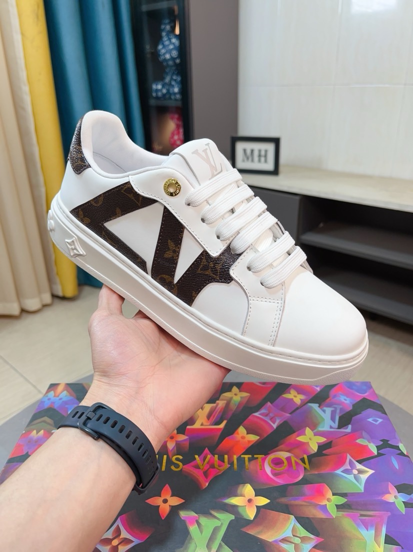 LV shoe