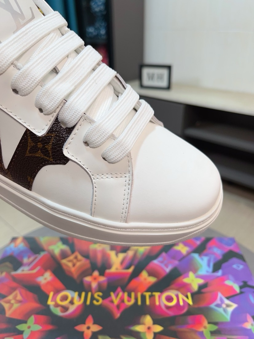 LV shoe