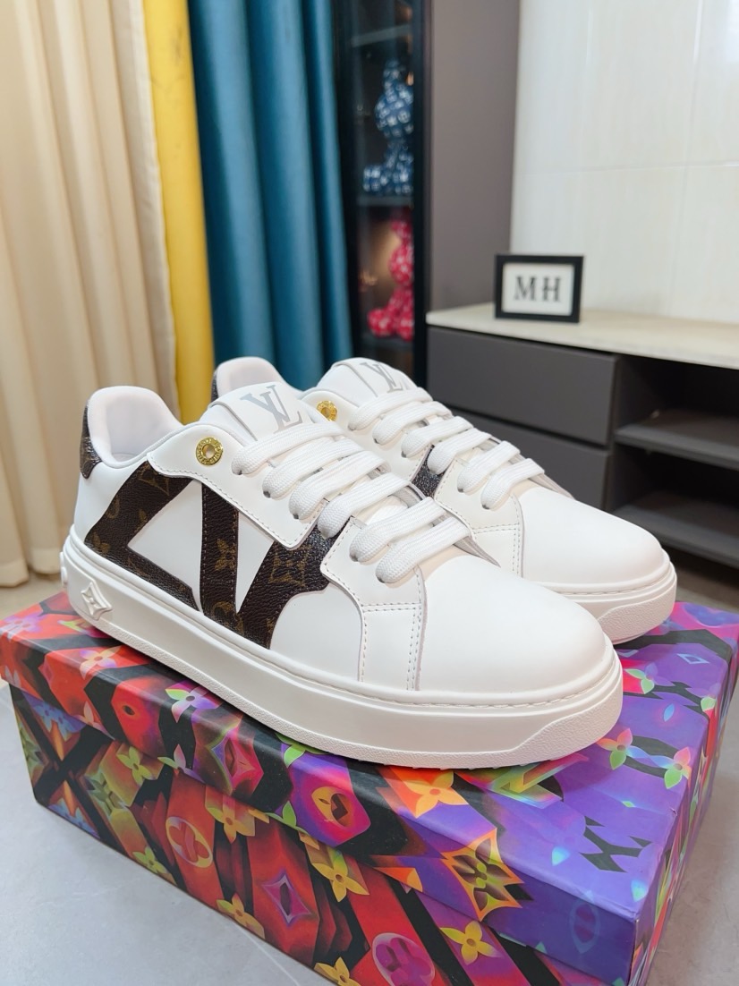 LV shoe