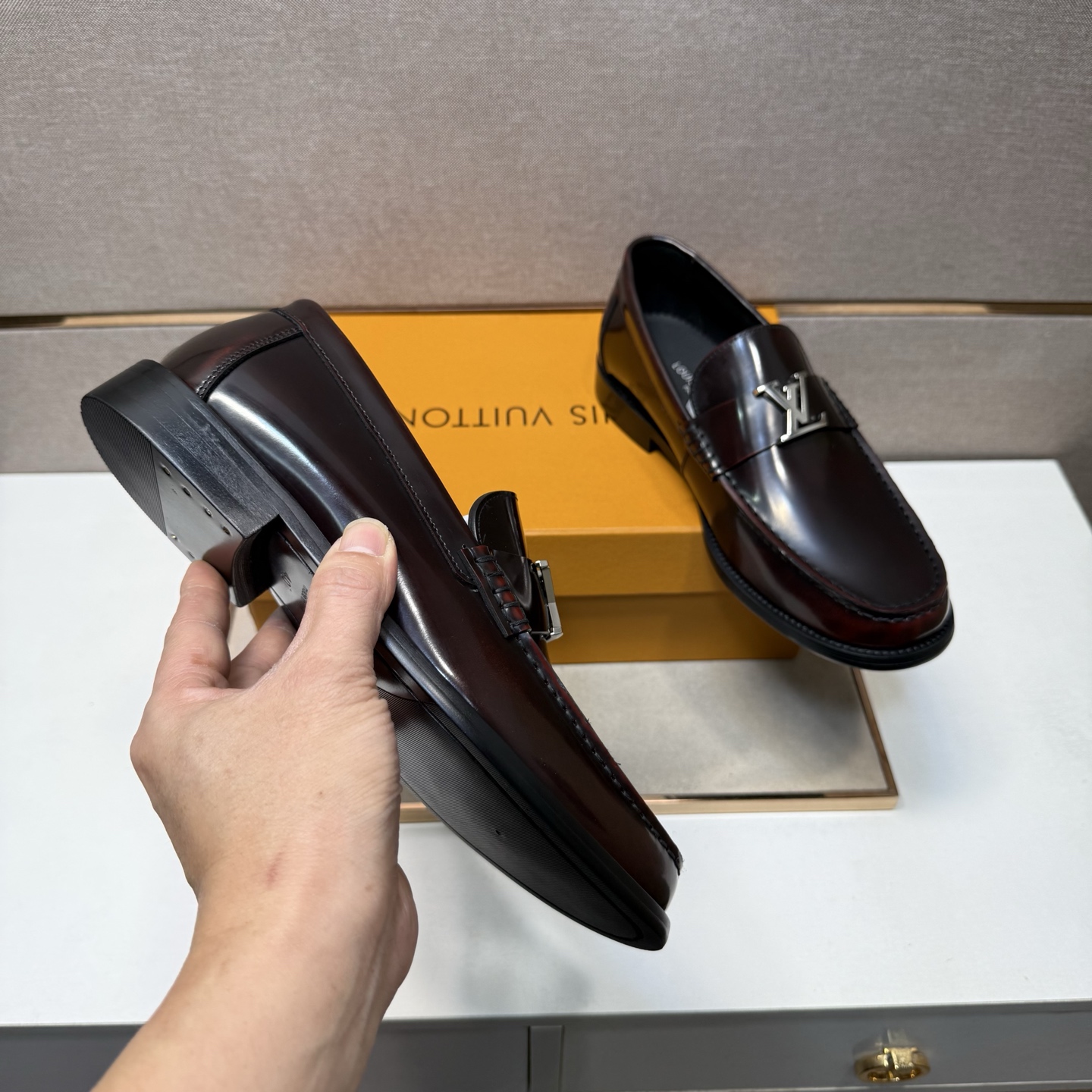 LV shoe