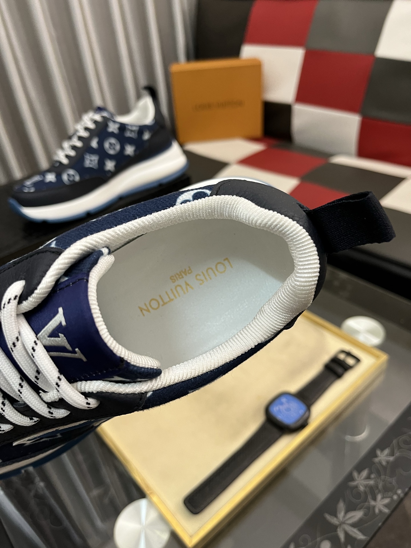 LV shoe