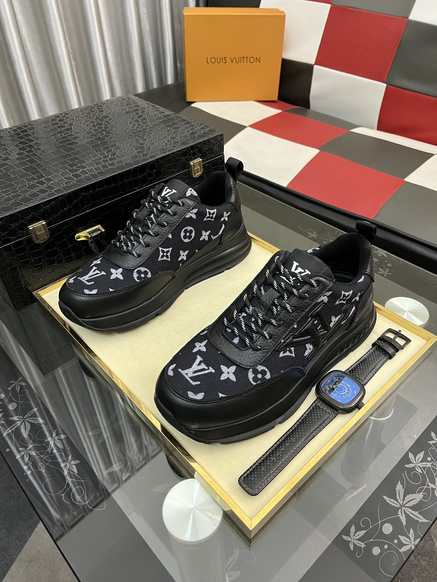 LV shoe