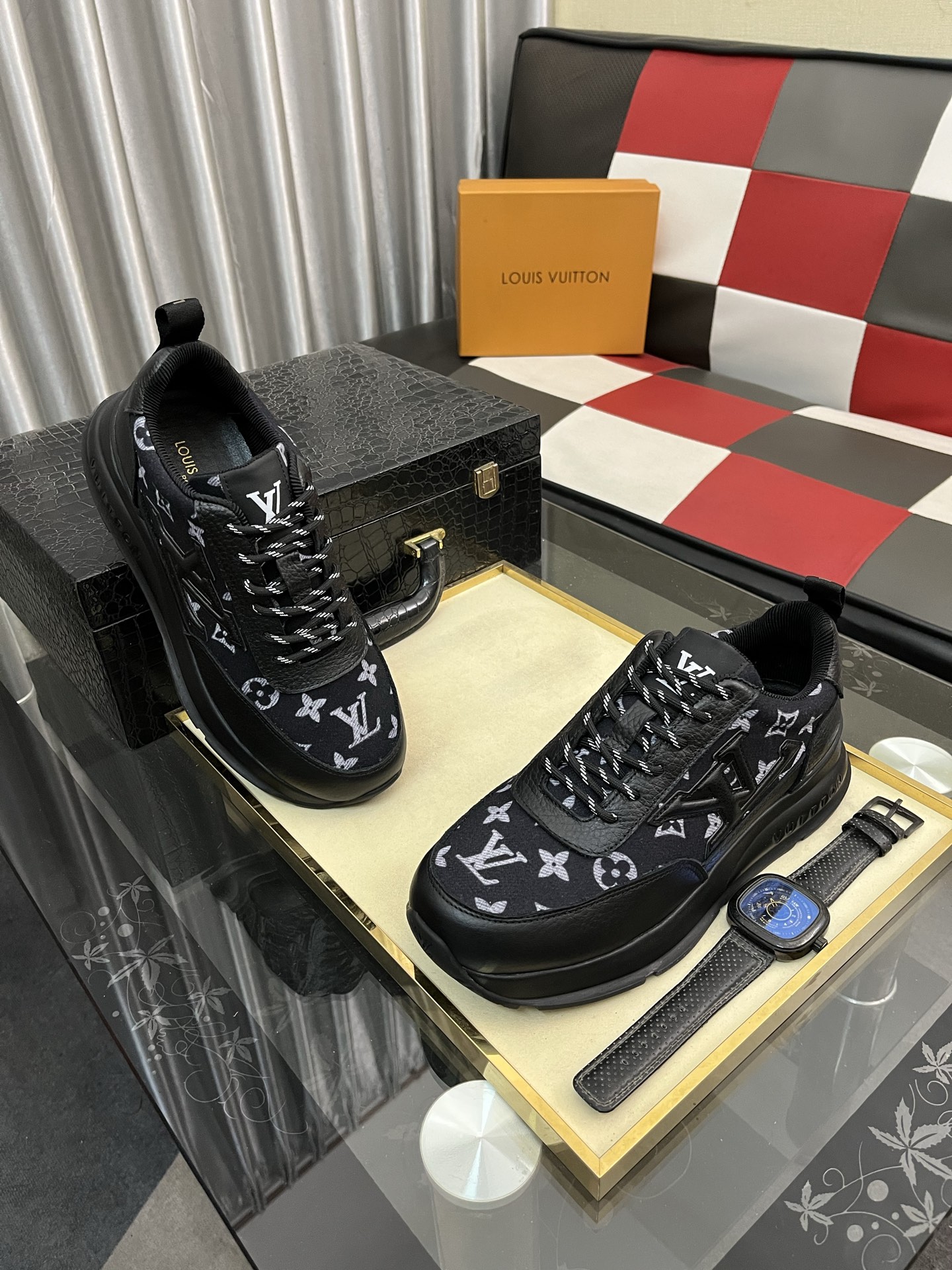 LV shoe