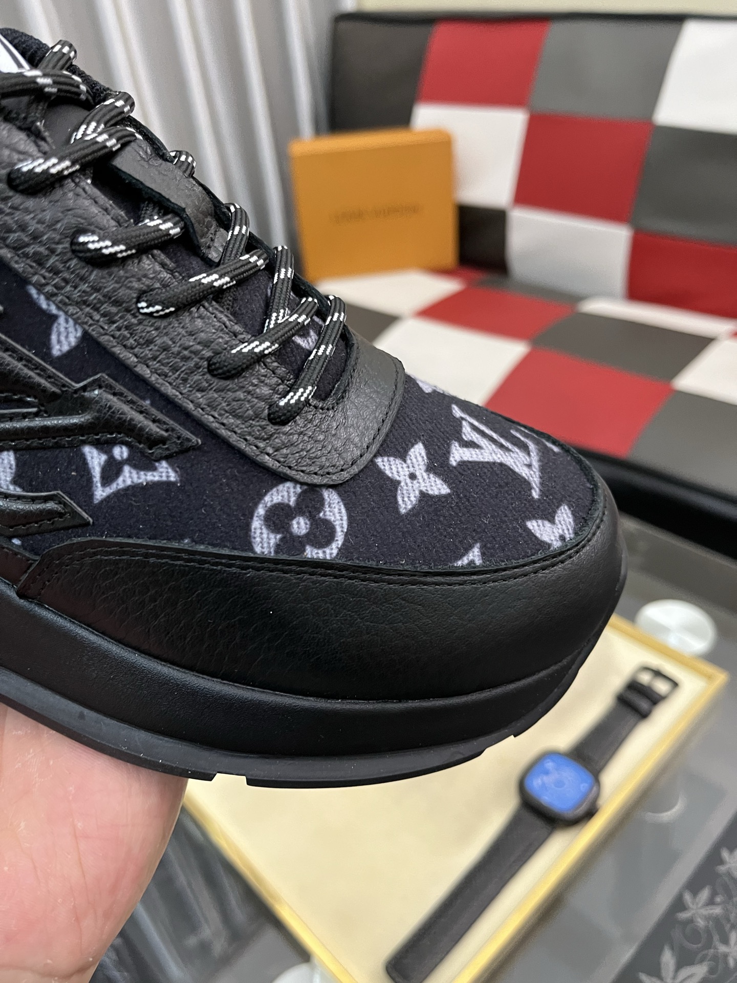 LV shoe
