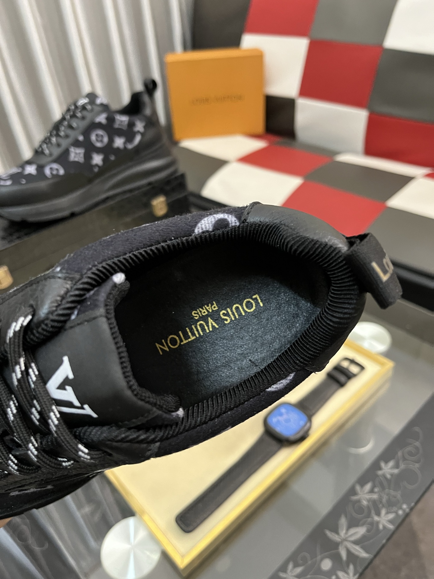 LV shoe