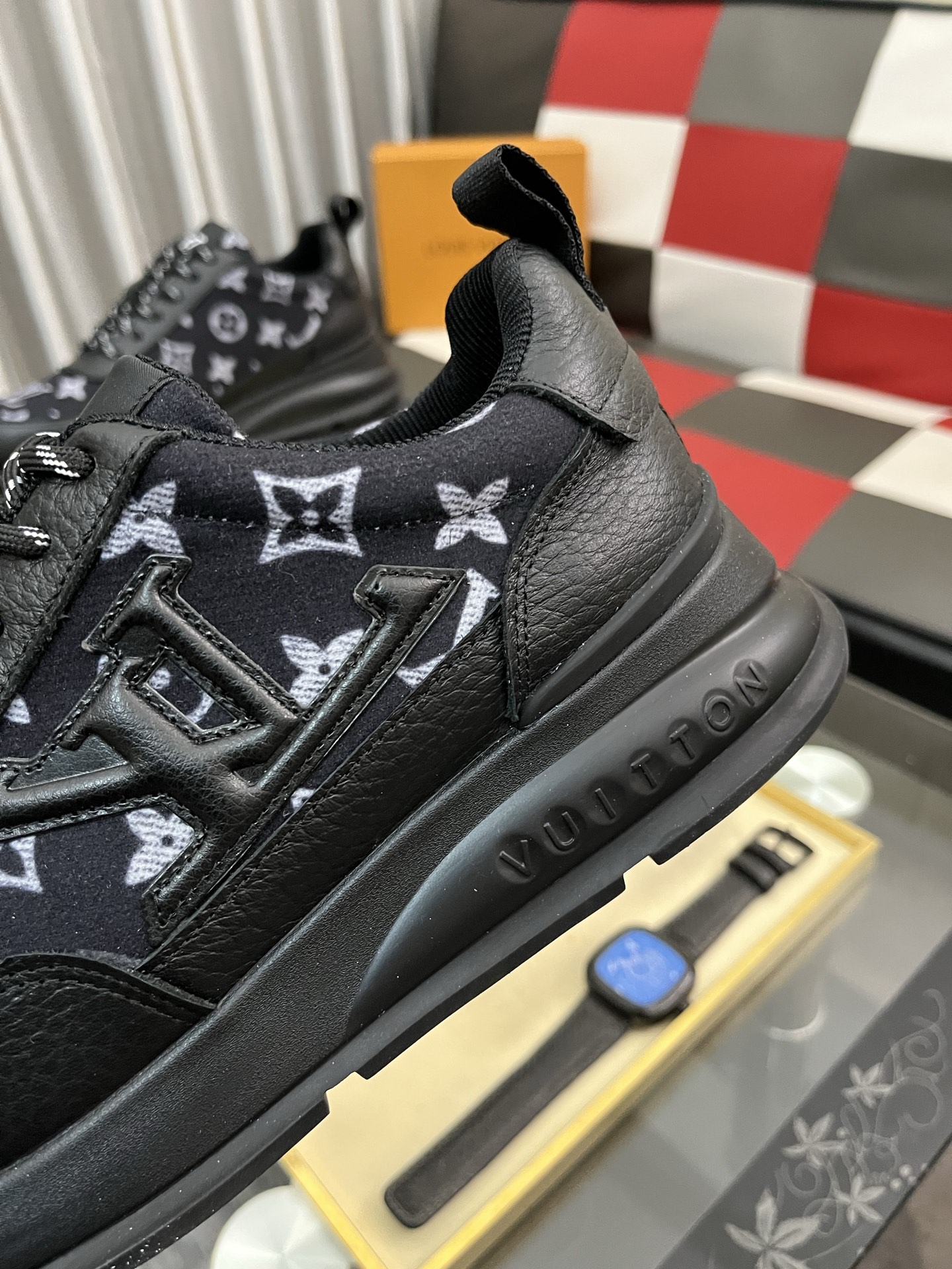 LV shoe