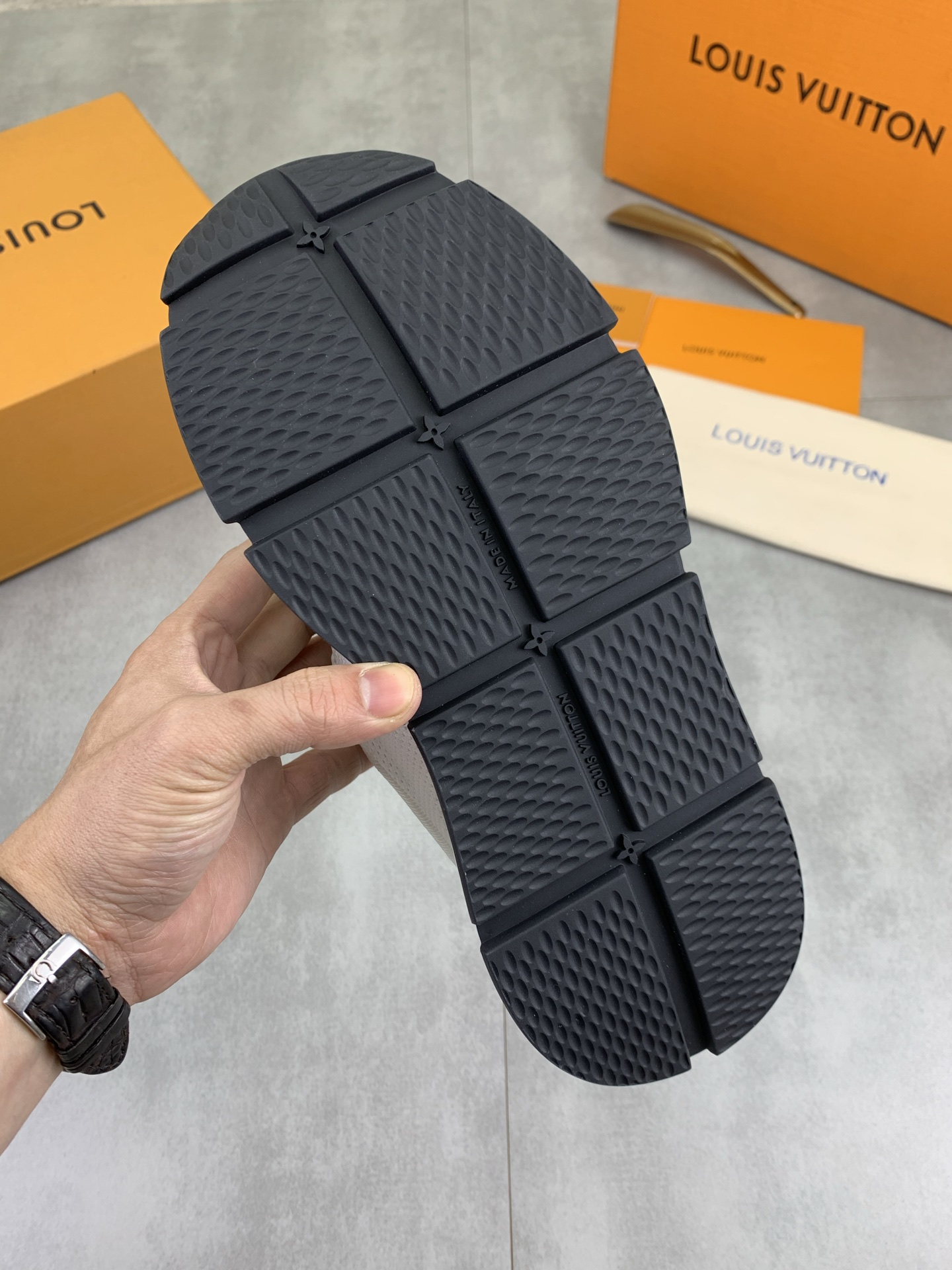 LV shoe