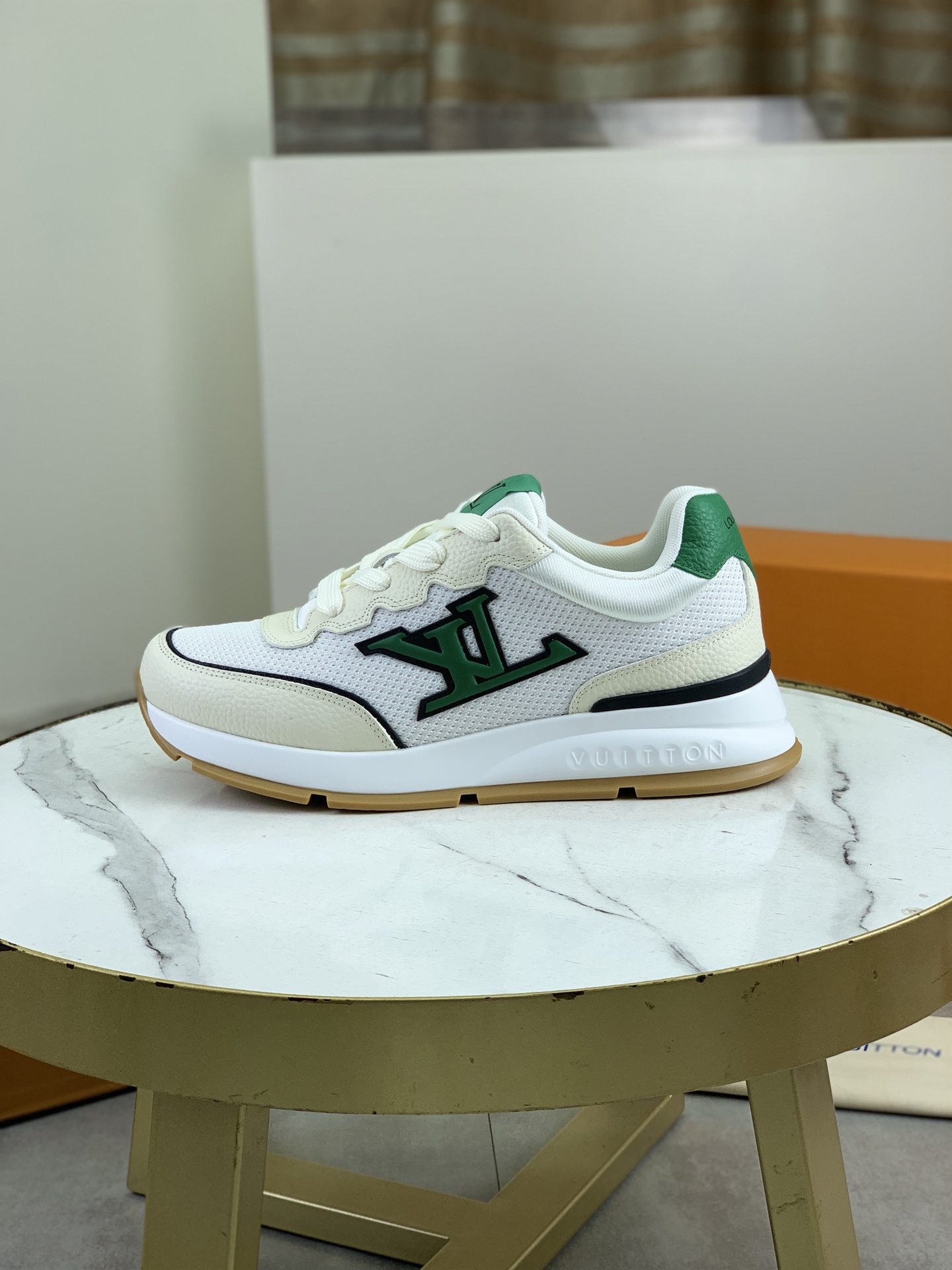 LV shoe