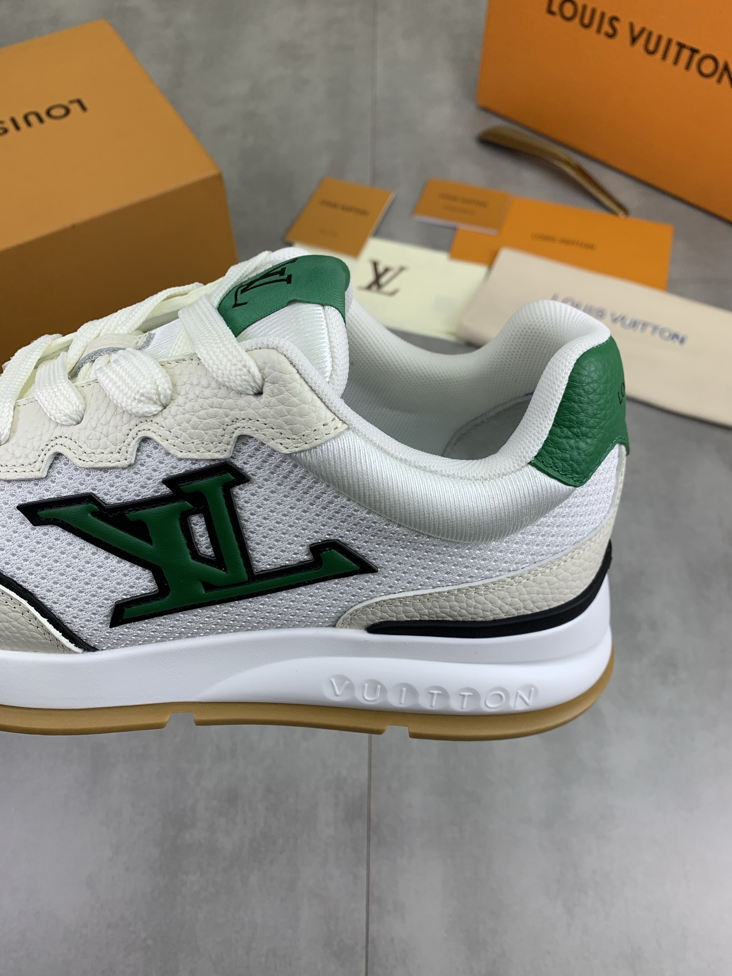 LV shoe
