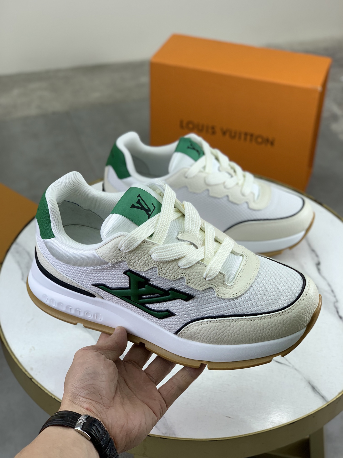 LV shoe