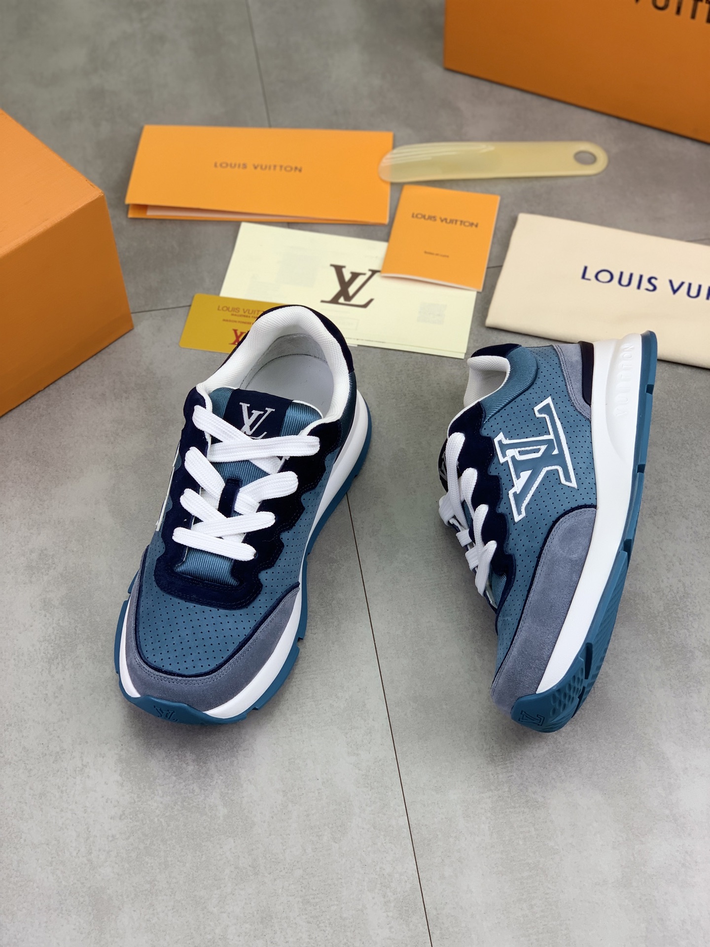 LV shoe