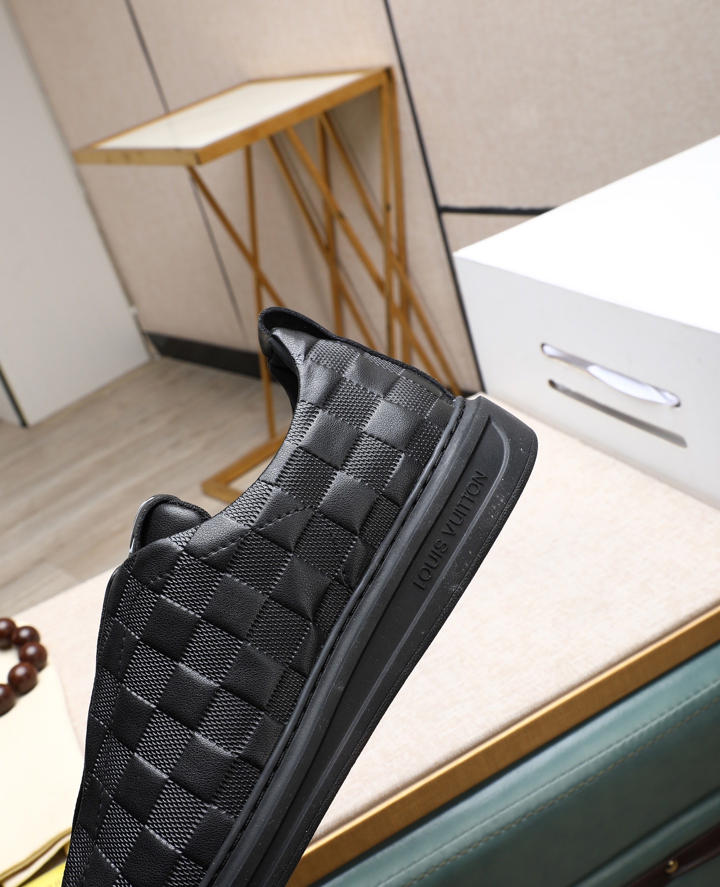 LV shoe