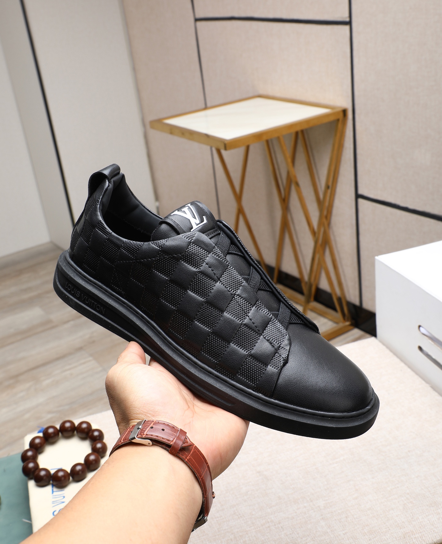 LV shoe