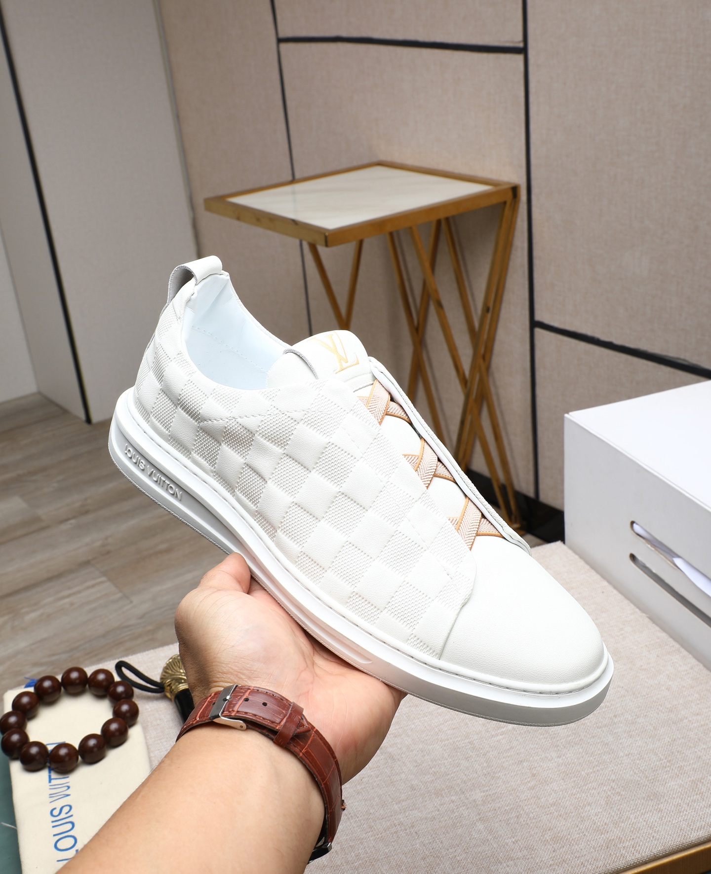 LV shoe