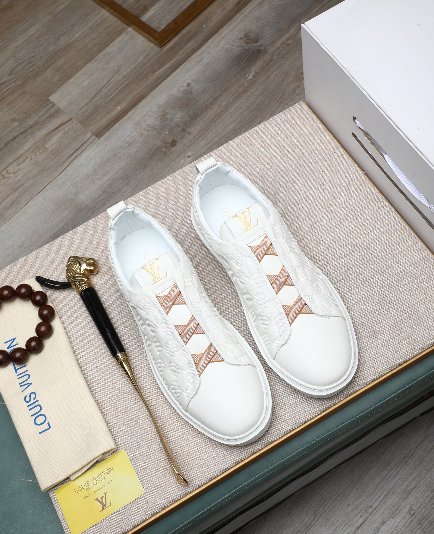 LV shoe