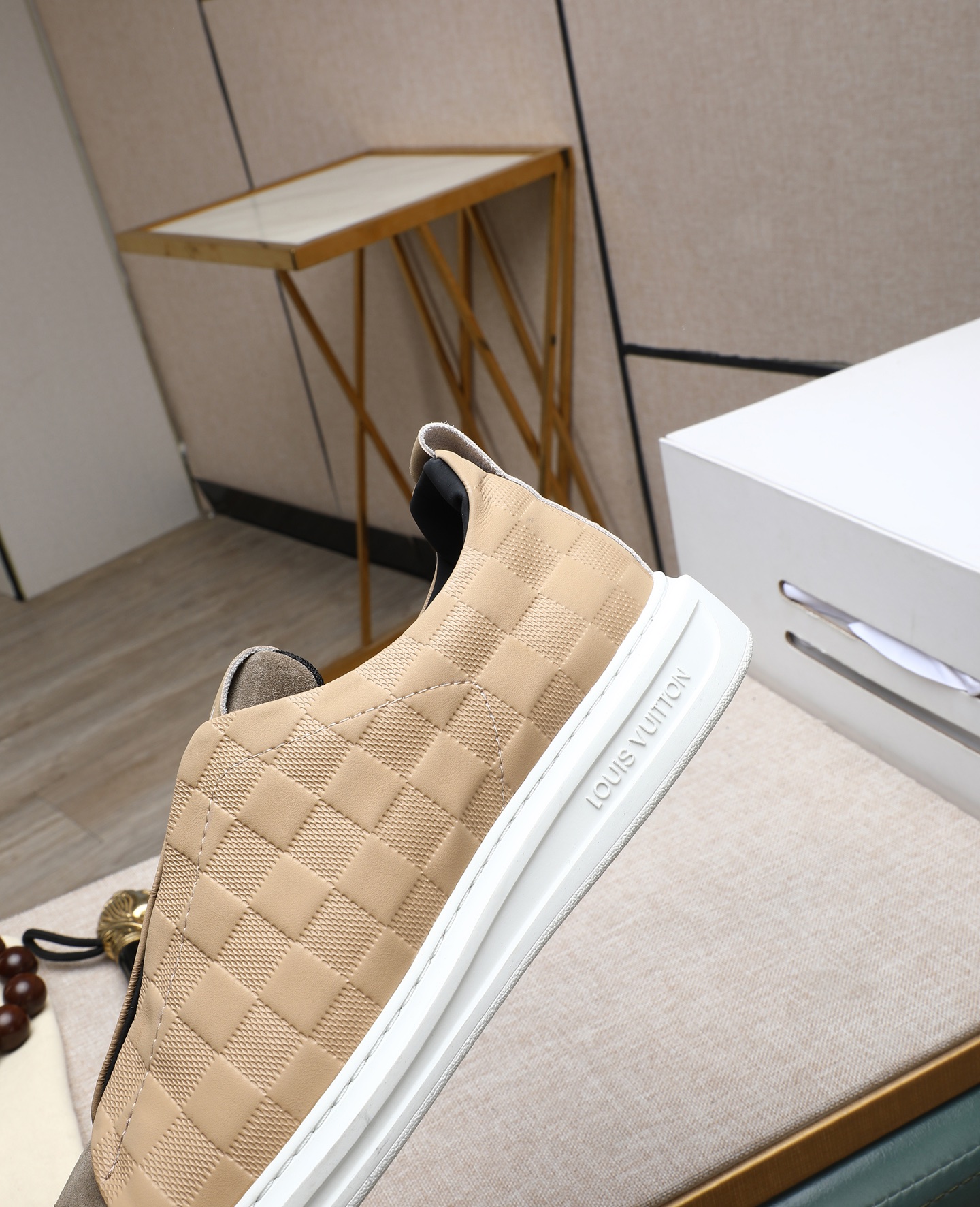LV shoe