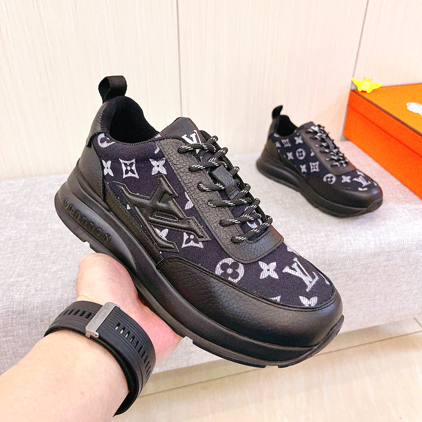 LV shoe