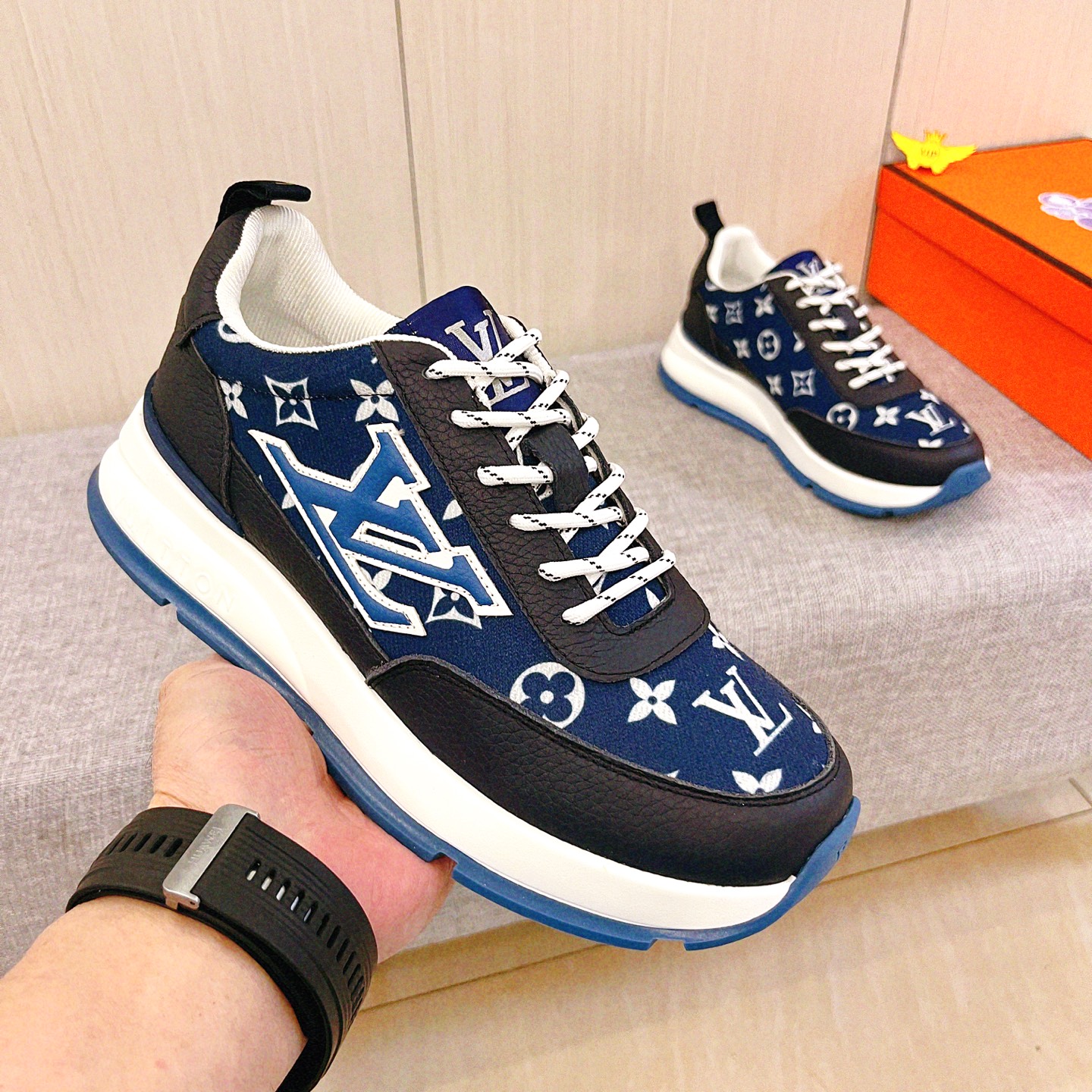 LV shoe