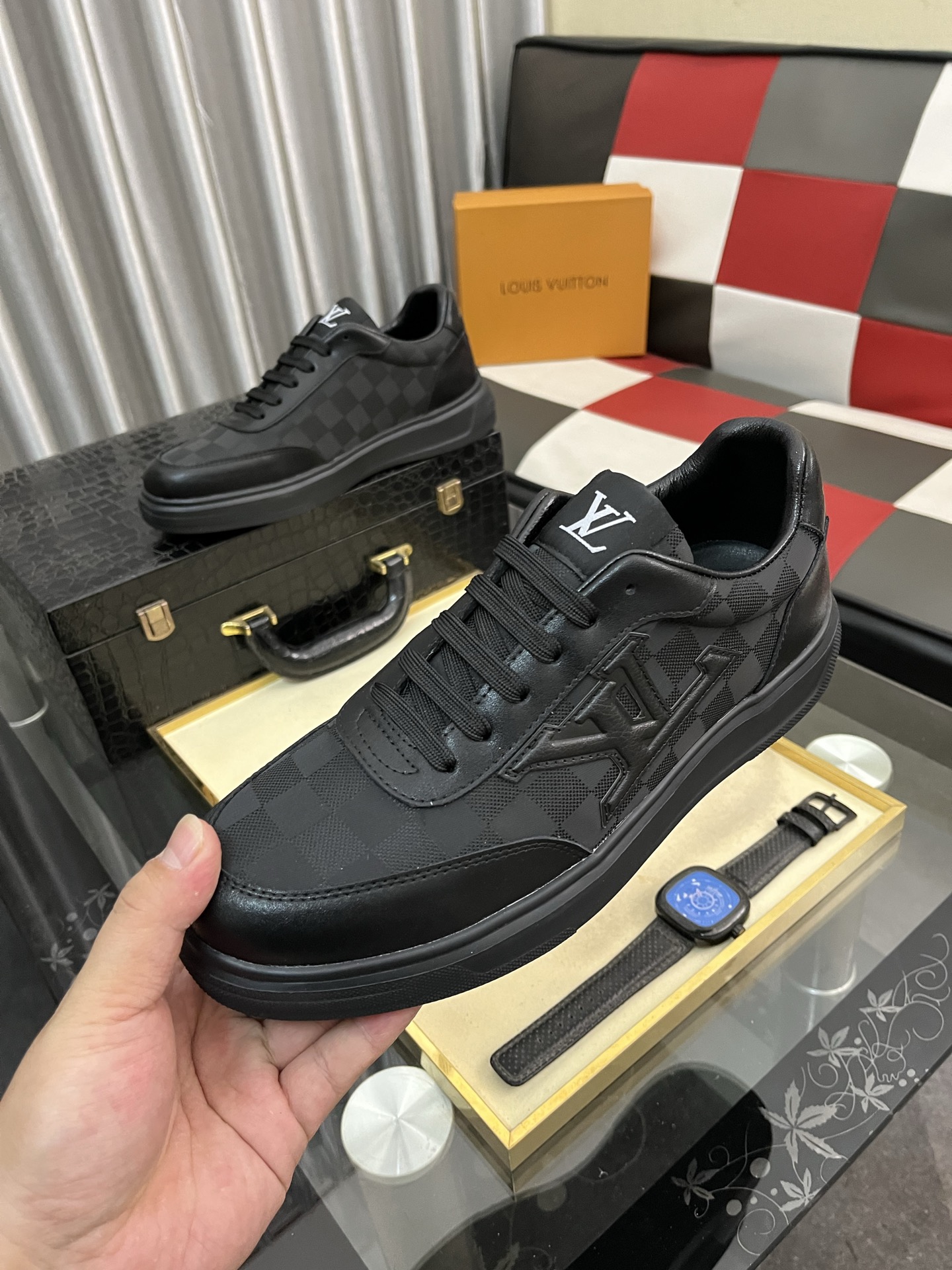 LV shoe