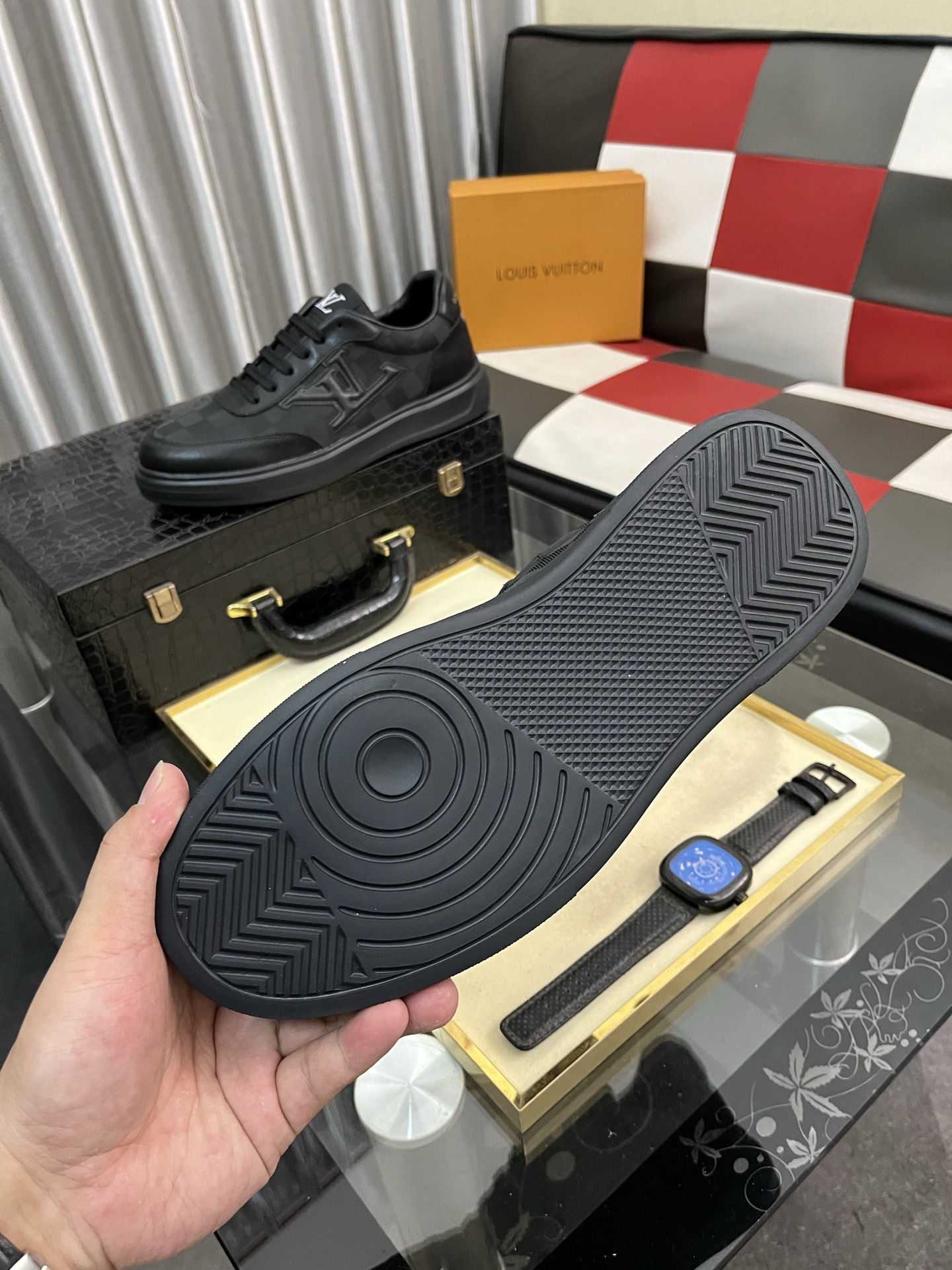 LV shoe