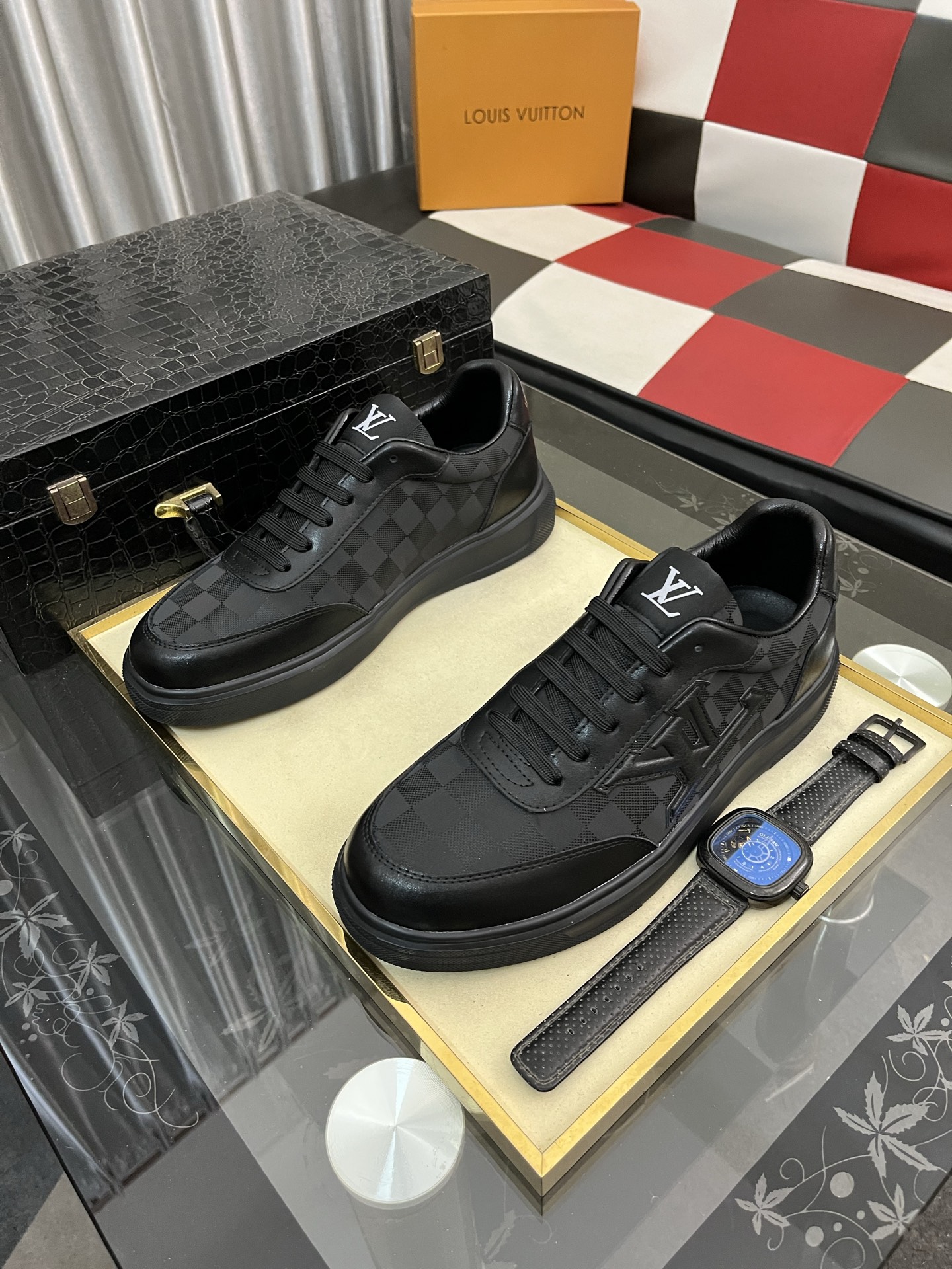 LV shoe